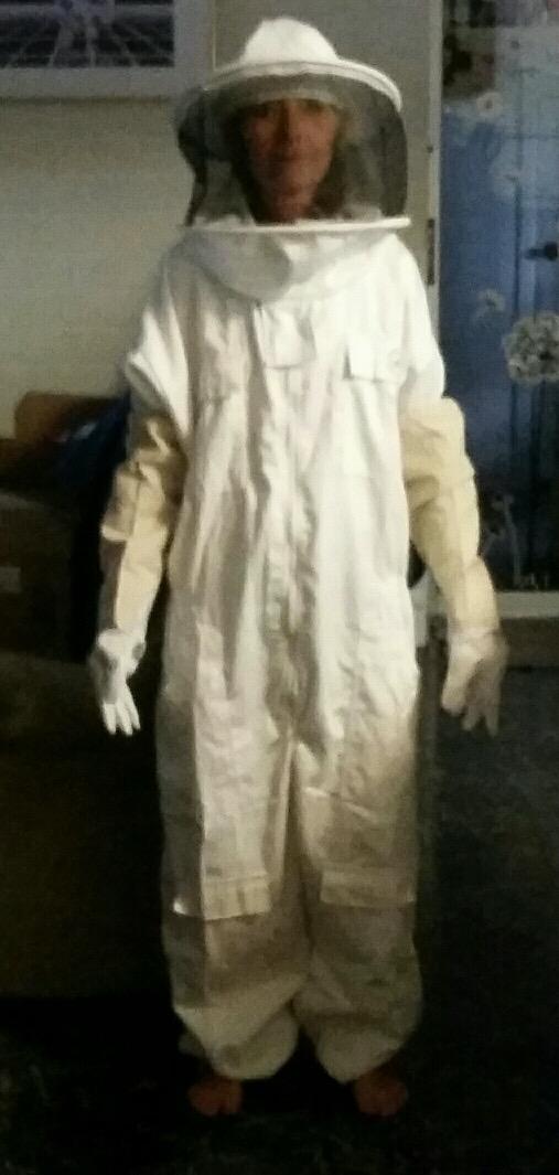 Humble Bee 410 Polycotton Beekeeping Suit with Round Veil customer photo 2