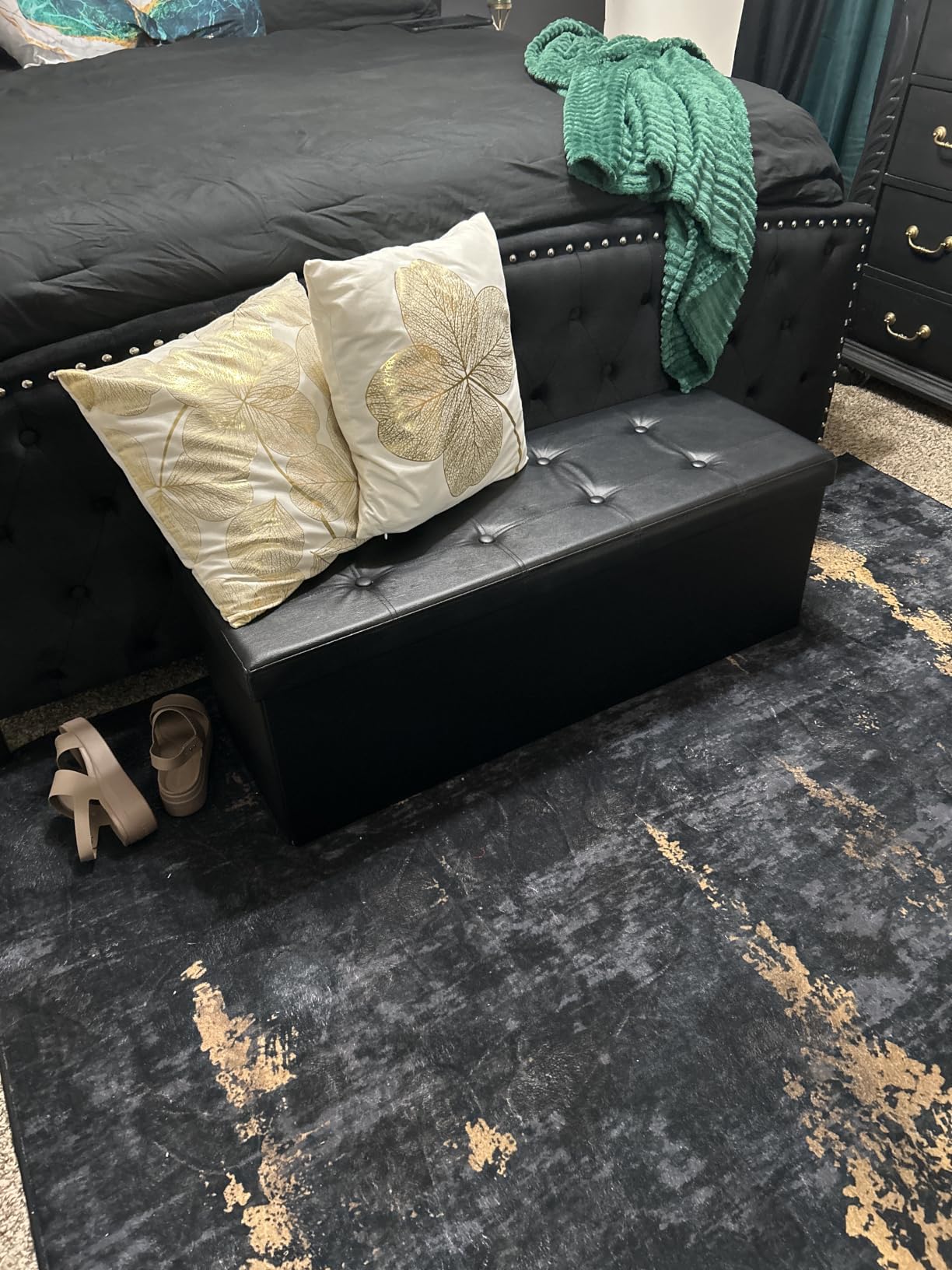 SONGMICS MAZIE Collection - 43 Inches Folding Storage Ottoman Bench, Ottoman with Storage, Foot Rest Stool, Load 660 lb, for Living Room, Synthetic Leather, Black ULSF701 customer photo 1