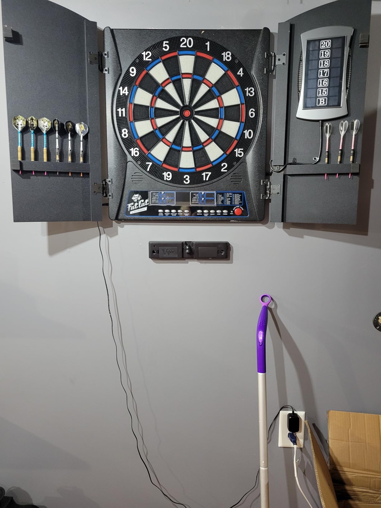 Fat Cat Mercury Electronic Soft Tip Dartboard with Cabinet, 13.5 in Target, 28 Games, 6 Darts Included, Black customer photo 1