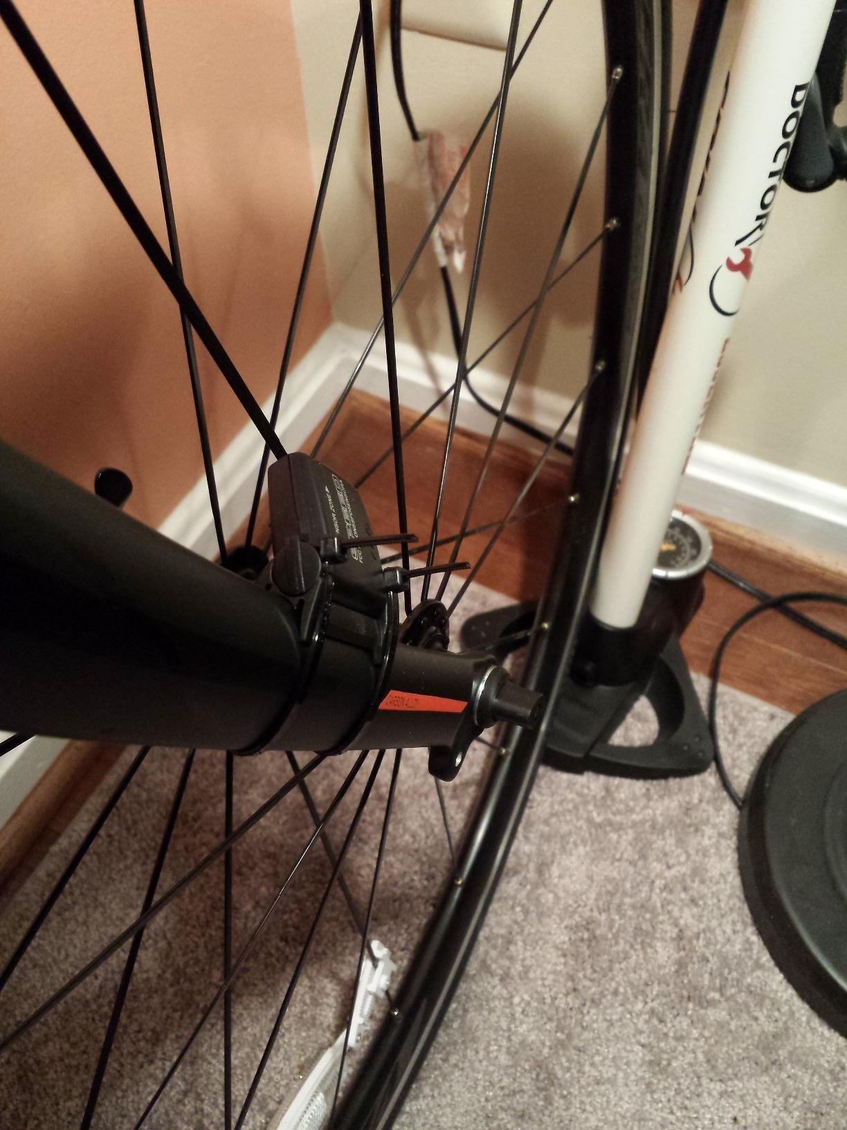 CATEYE Padrone Wireless Bike Computer – Oversized Display Cyclocomputer, Wireless Speedometer & Odometer, FlexTight™ Mount, Auto Start/Stop, Programmable Odometer customer photo 2