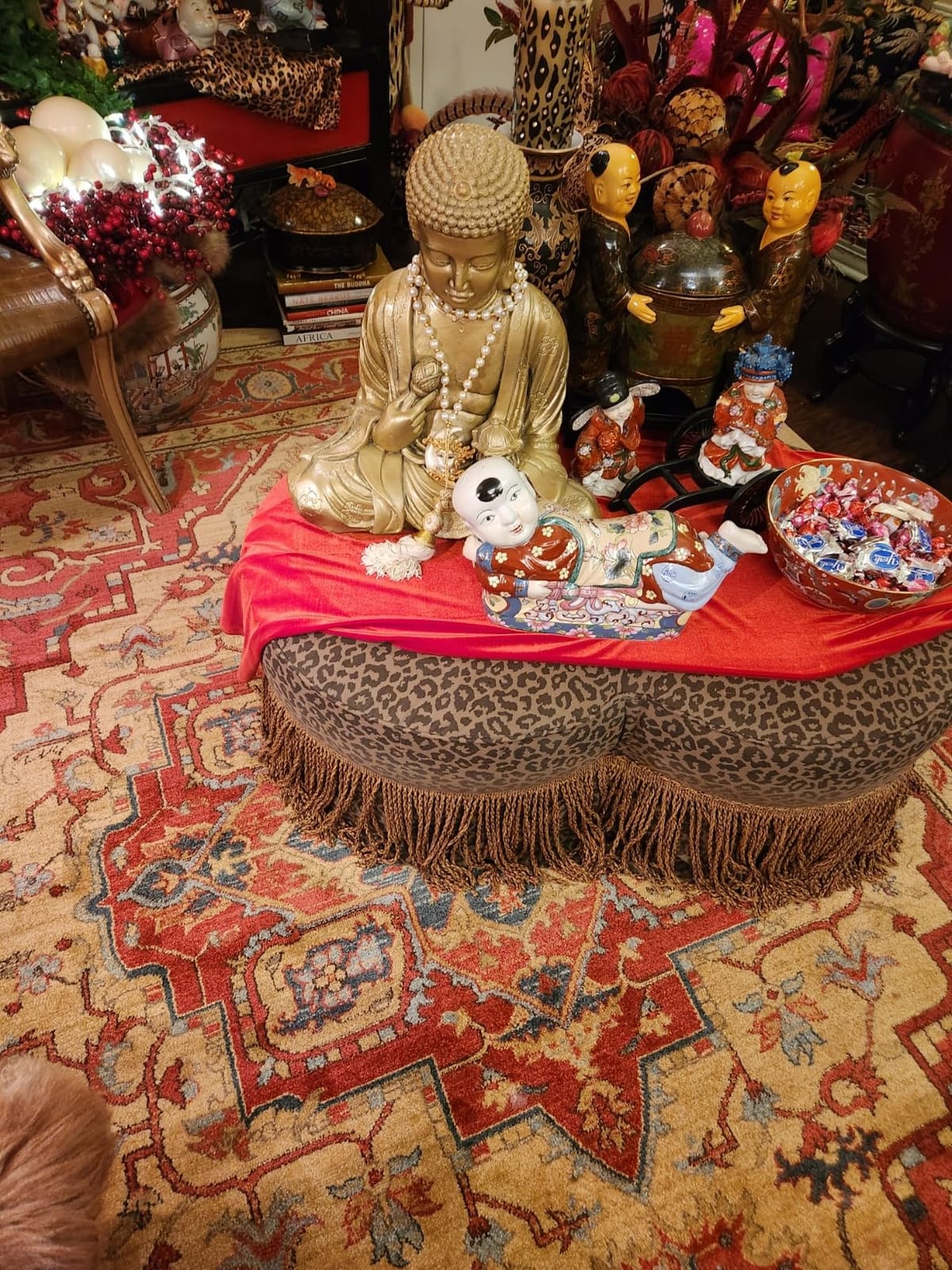 SAFAVIEH Mahal Collection Area Rug - 8' x 10', Red & Natural, Traditional Oriental Design, Non-Shedding & Easy Care, Ideal for High Traffic Areas in Living Room, Bedroom (MAH698A) customer photo 1