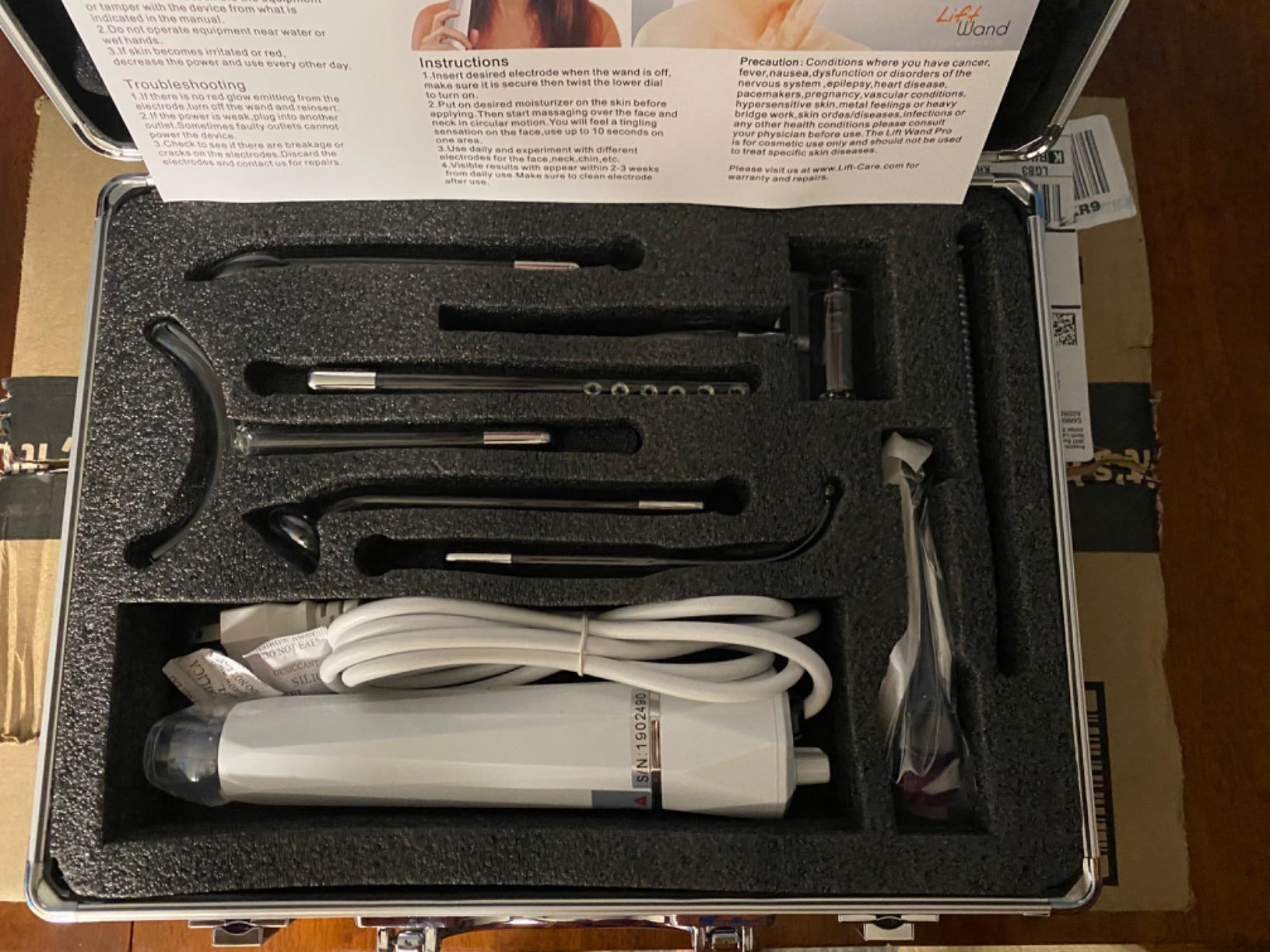 Lift Wand Professional High Frequency Facial Wand Machine Includes 7 Electrodes, and Aluminum Case, Anti Aging Device, Diminish Wrinkles, Scars, Dark Circles, Breakthrough Device for Beauty customer photo 2
