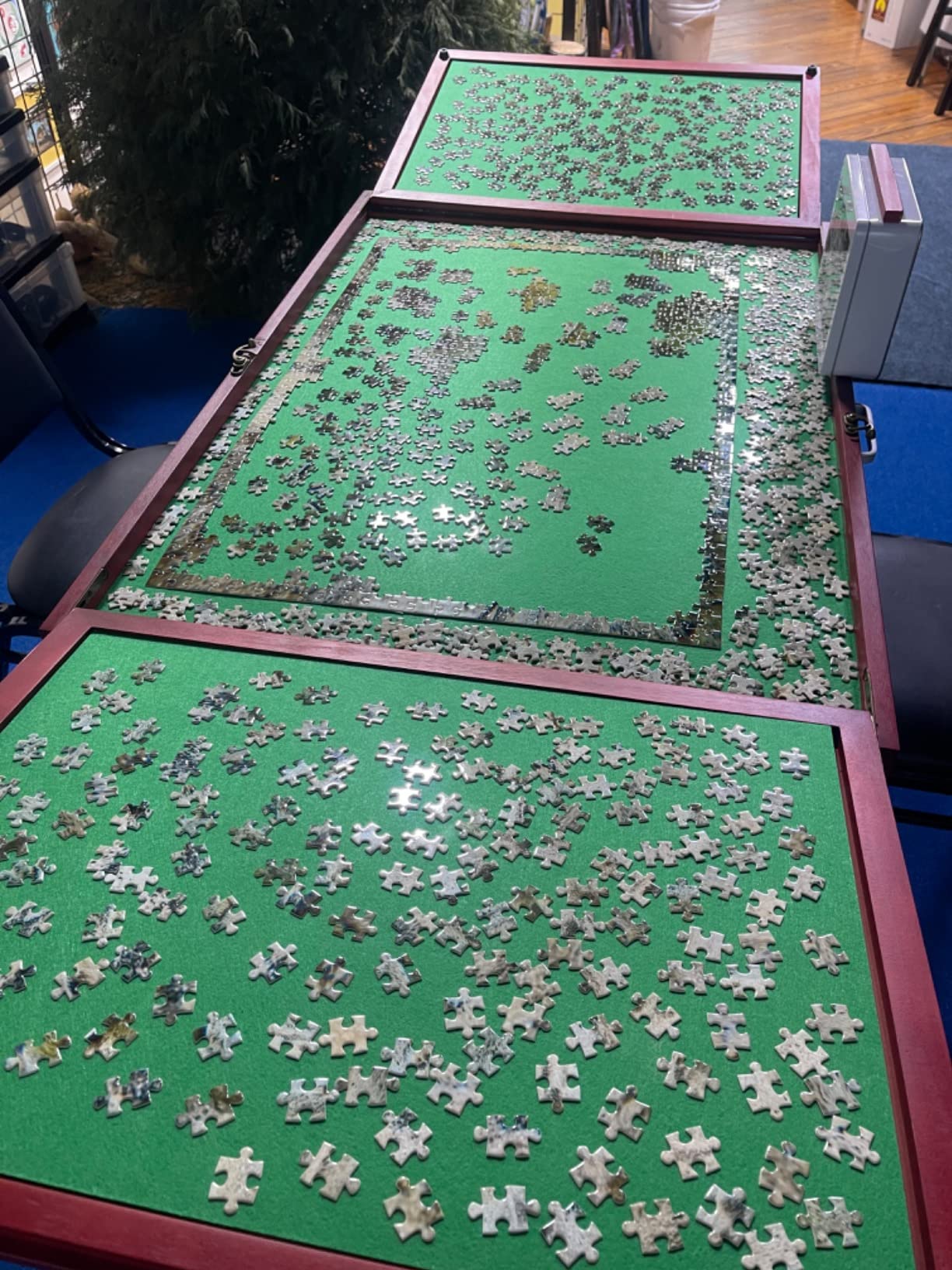 Bits and Pieces Fold-and-go Wooden Jigsaw Puzzle Table with Legs customer photo 2