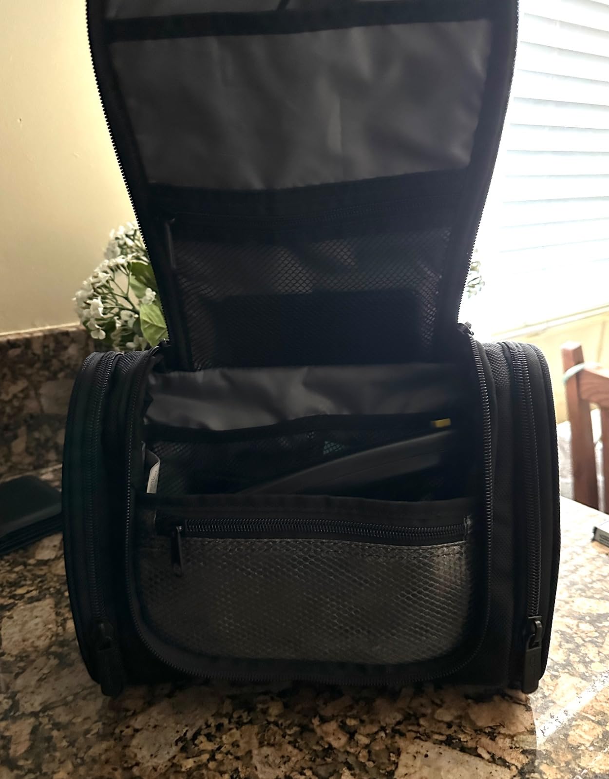Amazon Essentials Spacious Toiletry Bag, Hanging Cosmetic Dopp Kit with Multiple Compartments, Durable Polyester, Large Capacity Storage, Compact Design, Black (Previously Amazon Basics) customer photo 2