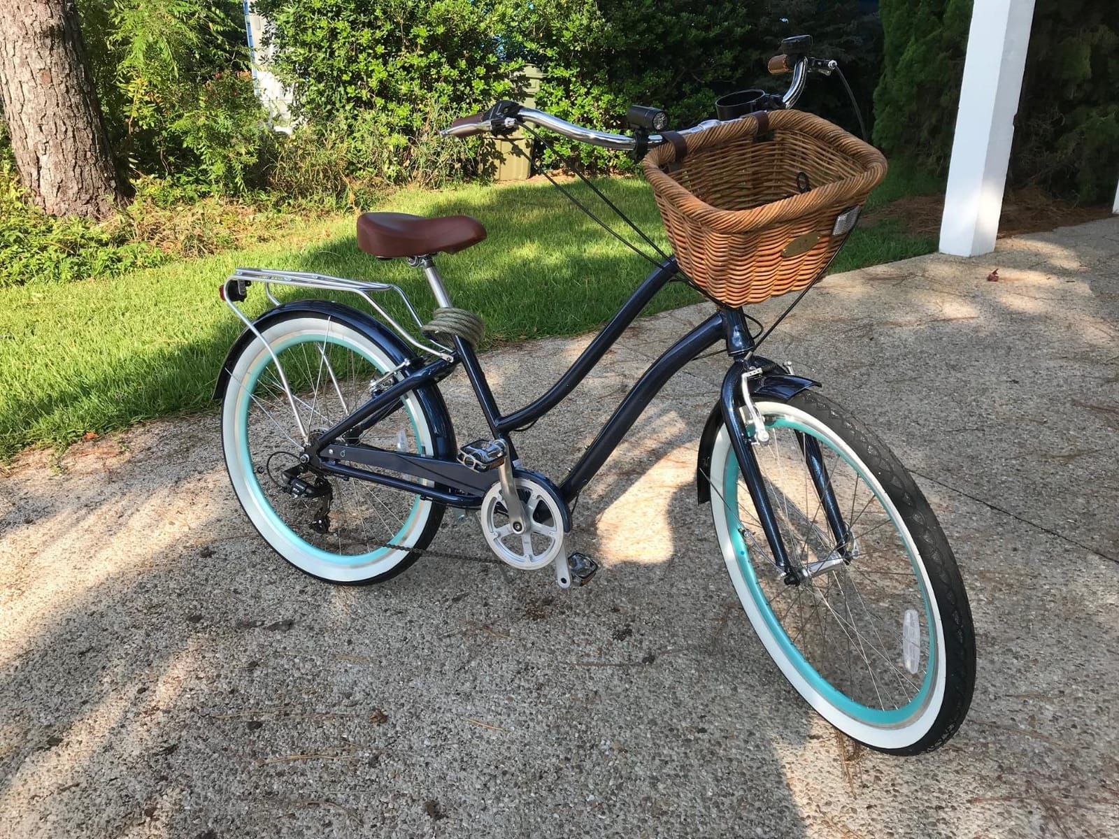 sixthreezero EVRYjourney Women's Beach Cruiser Bike, Step-Through Touring Hybrid Bicycle customer photo 1