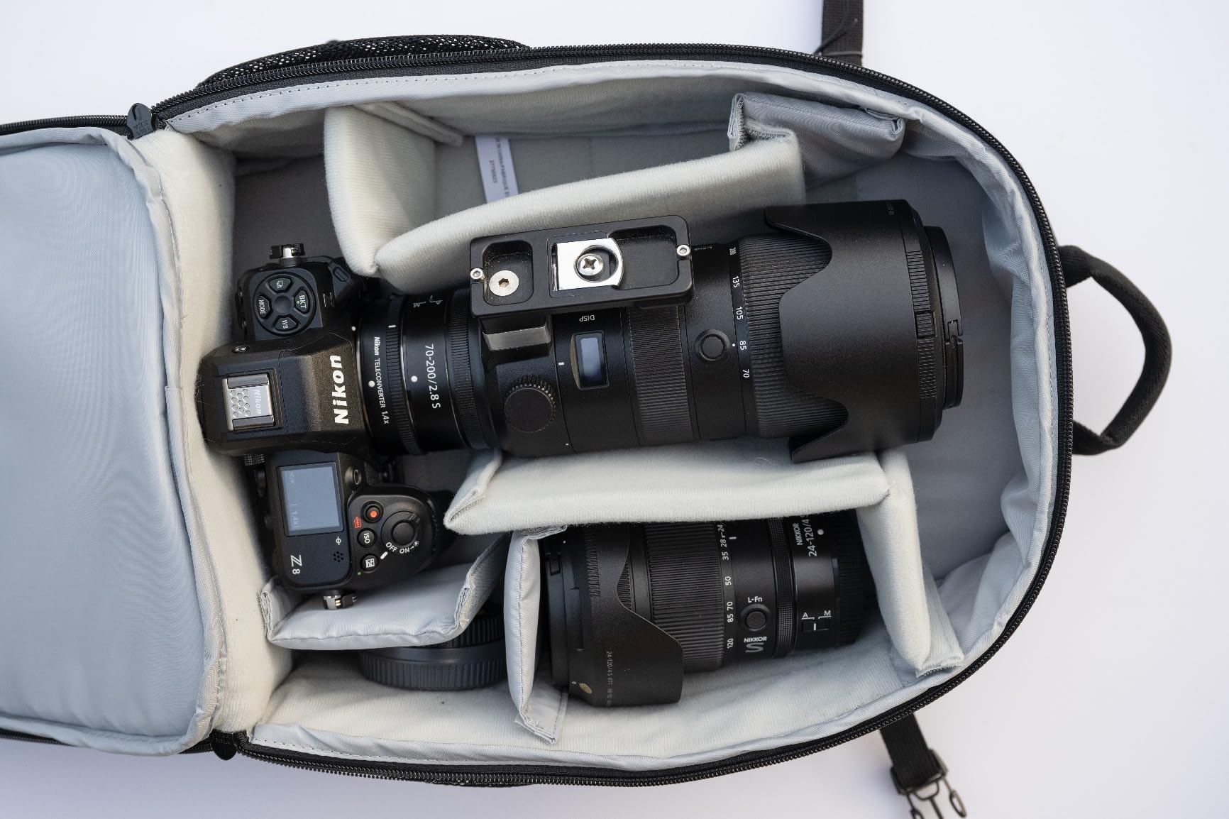 Lowepro Tahoe BP 150, Camera Bag, Lightweight Compact Camera Backpack for Cameras, CSC, DJI Spark Drone, Black, 27.5 x 21.7 x 40.3 cm, Medium LP36892-PWW customer photo 2