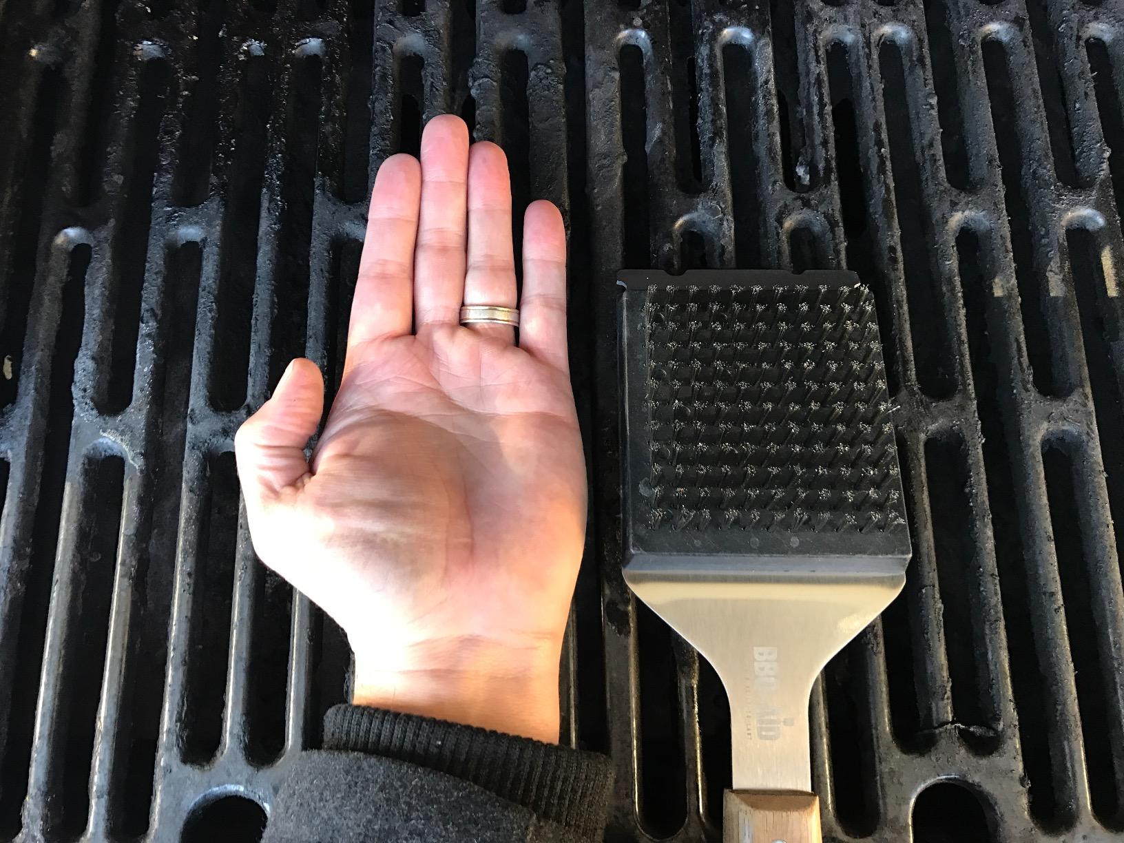 BBQ-Aid Grill Brush and Scraper for Barbecue – Grill Brush for Outdoor Grill with Extended, Large Wooden Handle and Replaceable Stainless Steel Bristles Head –No Scratch- BBQ Grill Brush for Any Grill customer photo 1