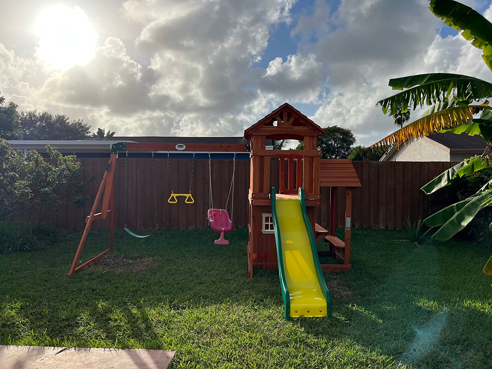 Backyard Discovery Tanglewood Cedar Wood Swing Set with Wave Slide, Clubhouse, Playhouse, Covered Snack Bar Window, Bench, Rock Wall Ladder, Belt Swings, Trapeze, Porch, Step Ladder, Outdoor Playset customer photo 1