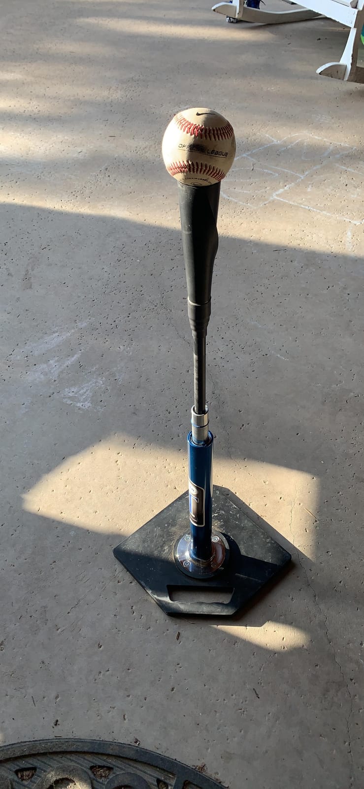 Jugs T - Pro Style Batting Tee, Will Not Tip Over, 24” - 46” Adjustment Range, Patented Grip-N-Go Handle, Always-Feel-The-Ball Flexible Top, 1-Year Guarantee customer photo 2