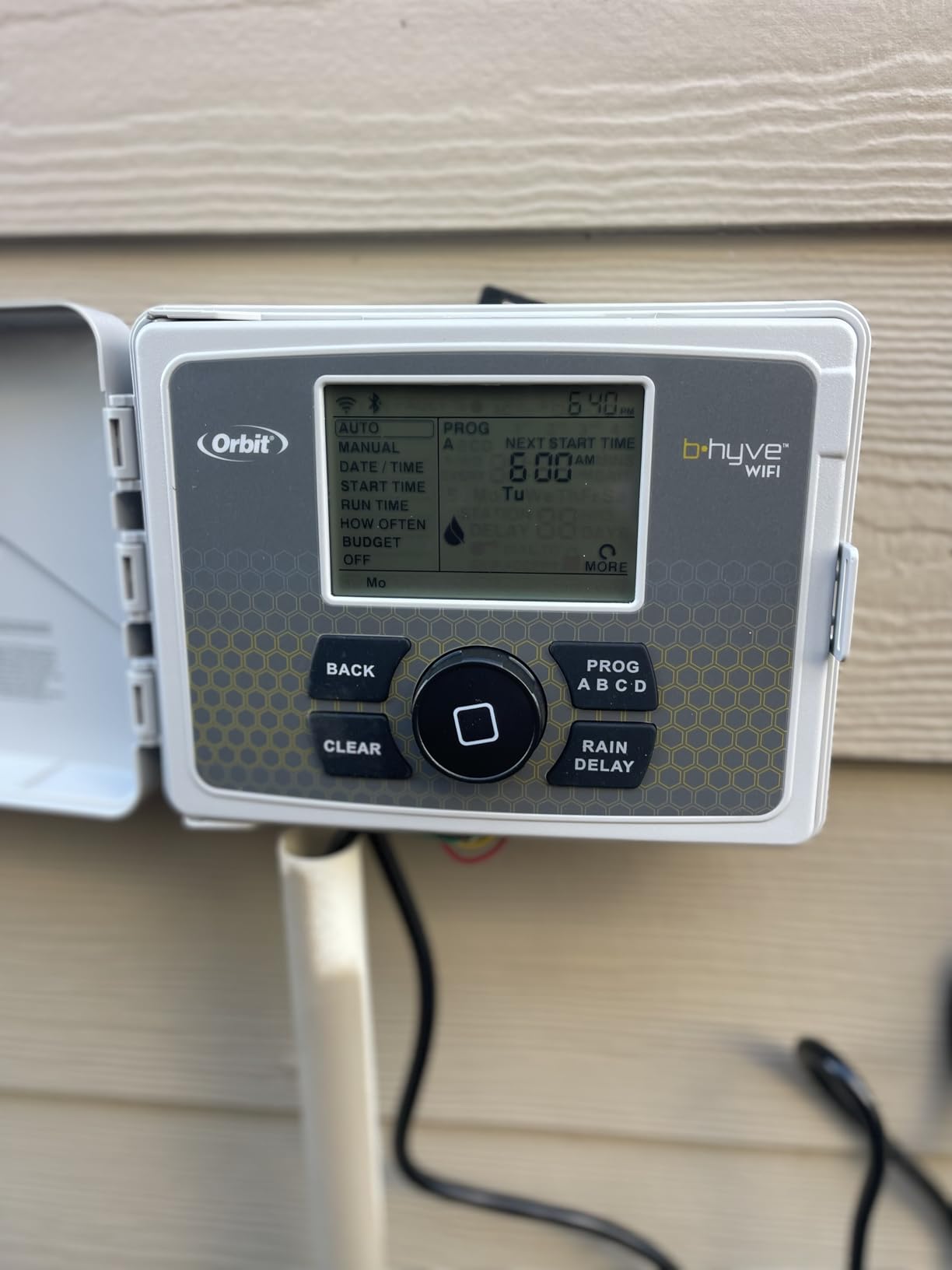 Orbit B-hyve Smart Sprinkler Controller, 6-Zone - 57946 customer photo 1