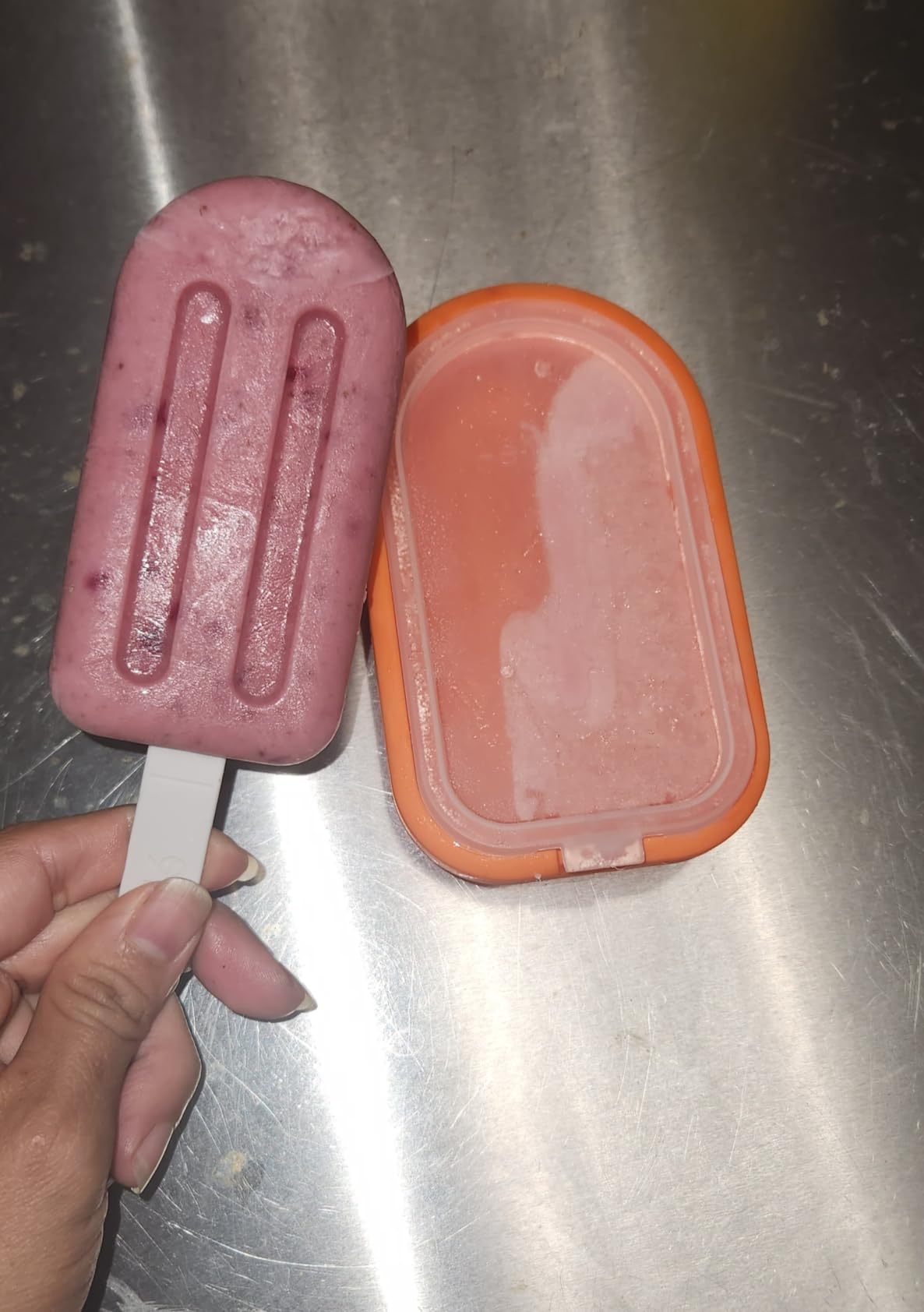 Lékué Set of 4 Stackable Popsicle Molds + Sticks & Lids | Homemade Freezer Ice Pops & Frozen Snacks | Flexible Platinum Silicone for Easy Fill & Unmold | Reusable & Dishwasher Safe| Multicolor customer photo 2