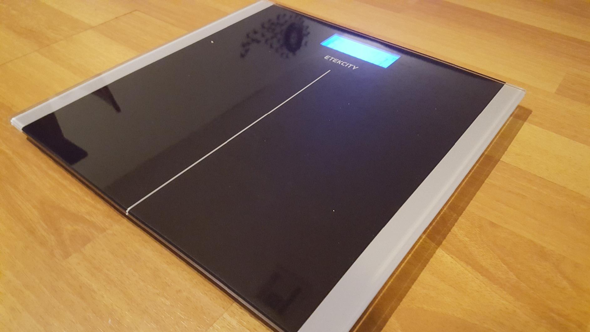 Etekcity Digital Body Weight Bathroom Scale, 6mm Tempered Glass, 400 lbs customer photo 2