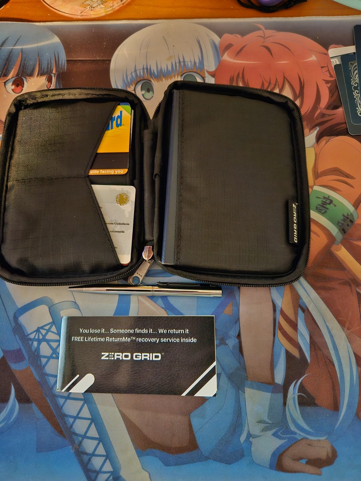 Zero Grid RFID Passport Holder for Passports & Cards, Zippered, Black customer photo 1
