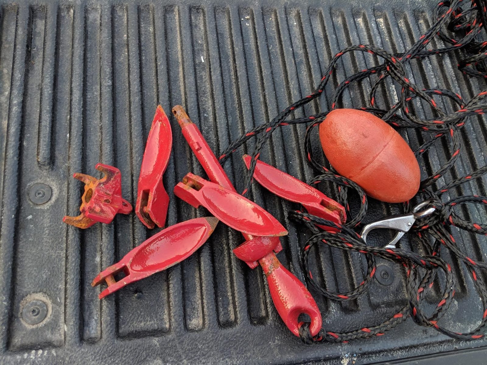 MarineNow 3.5 lb Grapnel Anchor Kit – Folding Anchor with 25 ft Marine-Grade Rope, Buoy, Snap Hook & Storage Bag – Ideal for Kayaks, Jet Skis, SUP, Canoes, Rafts, PWCs & Small Boats customer photo 1