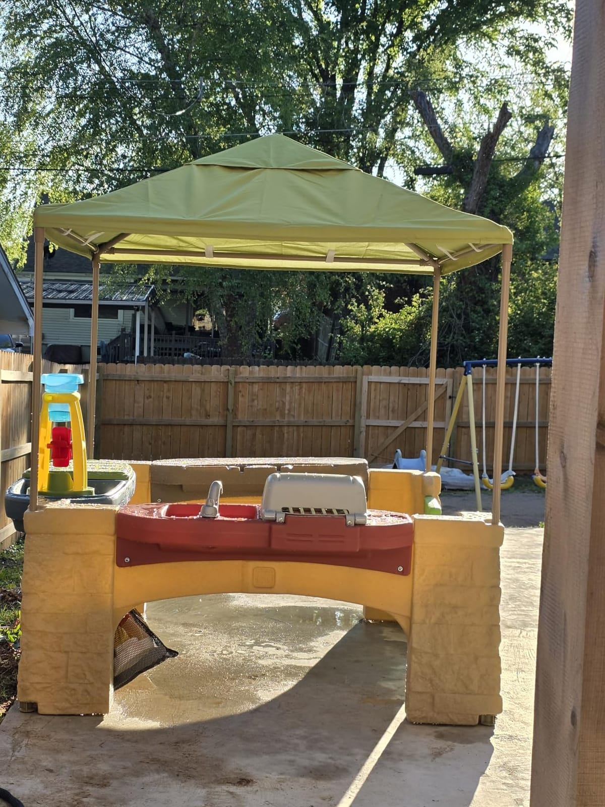 Step2 All Around Playtime Patio with Canopy Playset – Shaded Outdoor Playhouse for Kids with Realistic, Interactive Features, Room for Multiple Toddlers to Play – Dimensions: 60