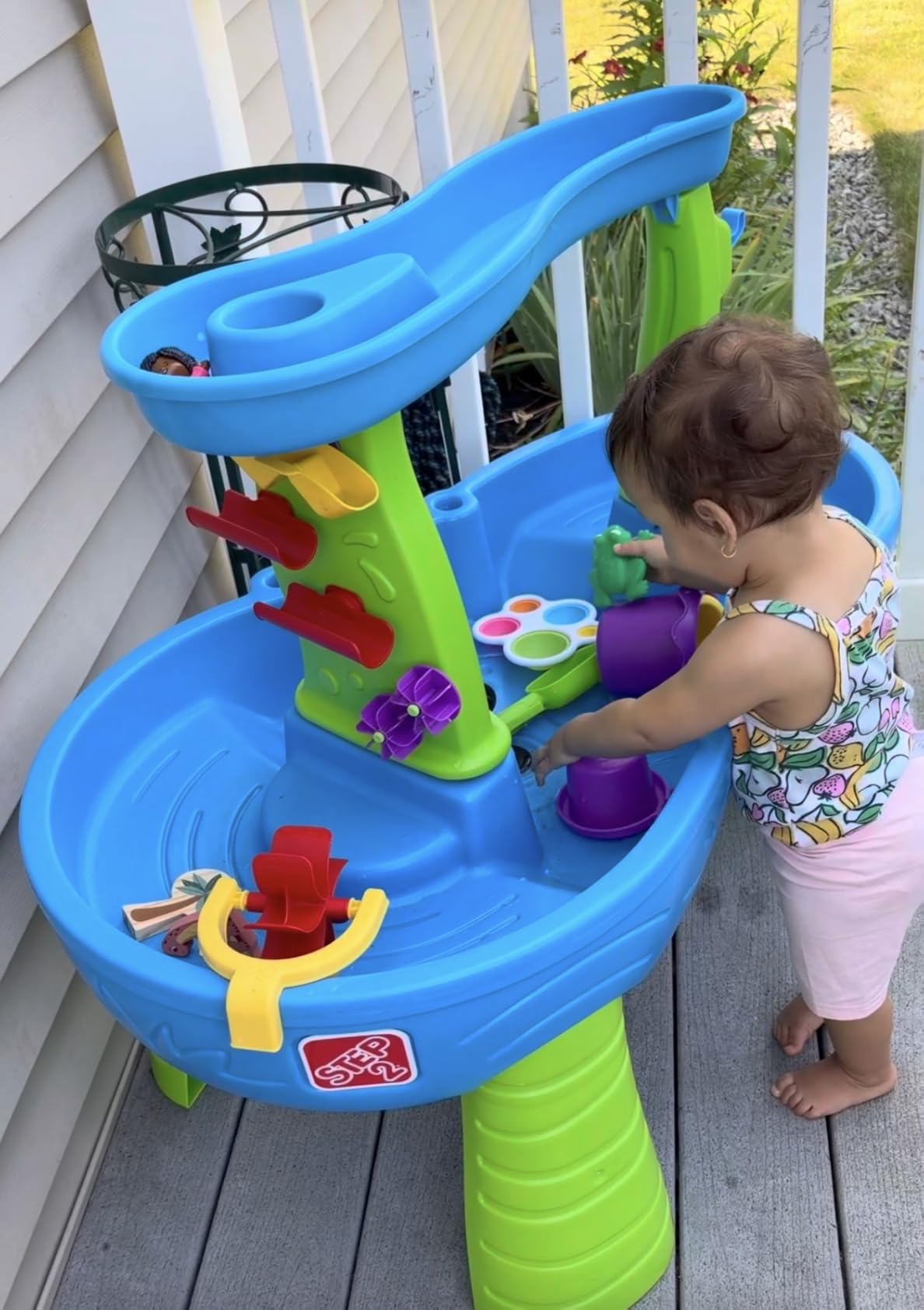 Step2 Rain Showers Splash Pond Toddler Water Table, Outdoor Kids Water Sensory Table, Ages 18+ Months, 13 Piece Water Toy Accessories, Blue & Green customer photo 1