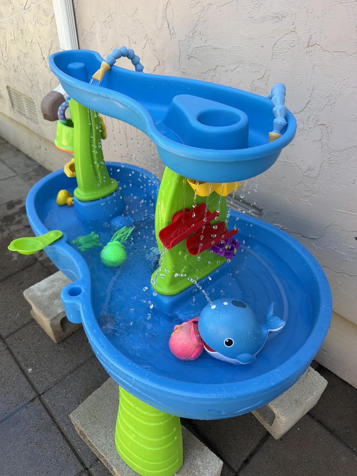 Step2 Rain Showers Splash Pond Toddler Water Table, Outdoor Kids Water Sensory Table, Ages 18+ Months, 13 Piece Water Toy Accessories, Blue & Green customer photo 2