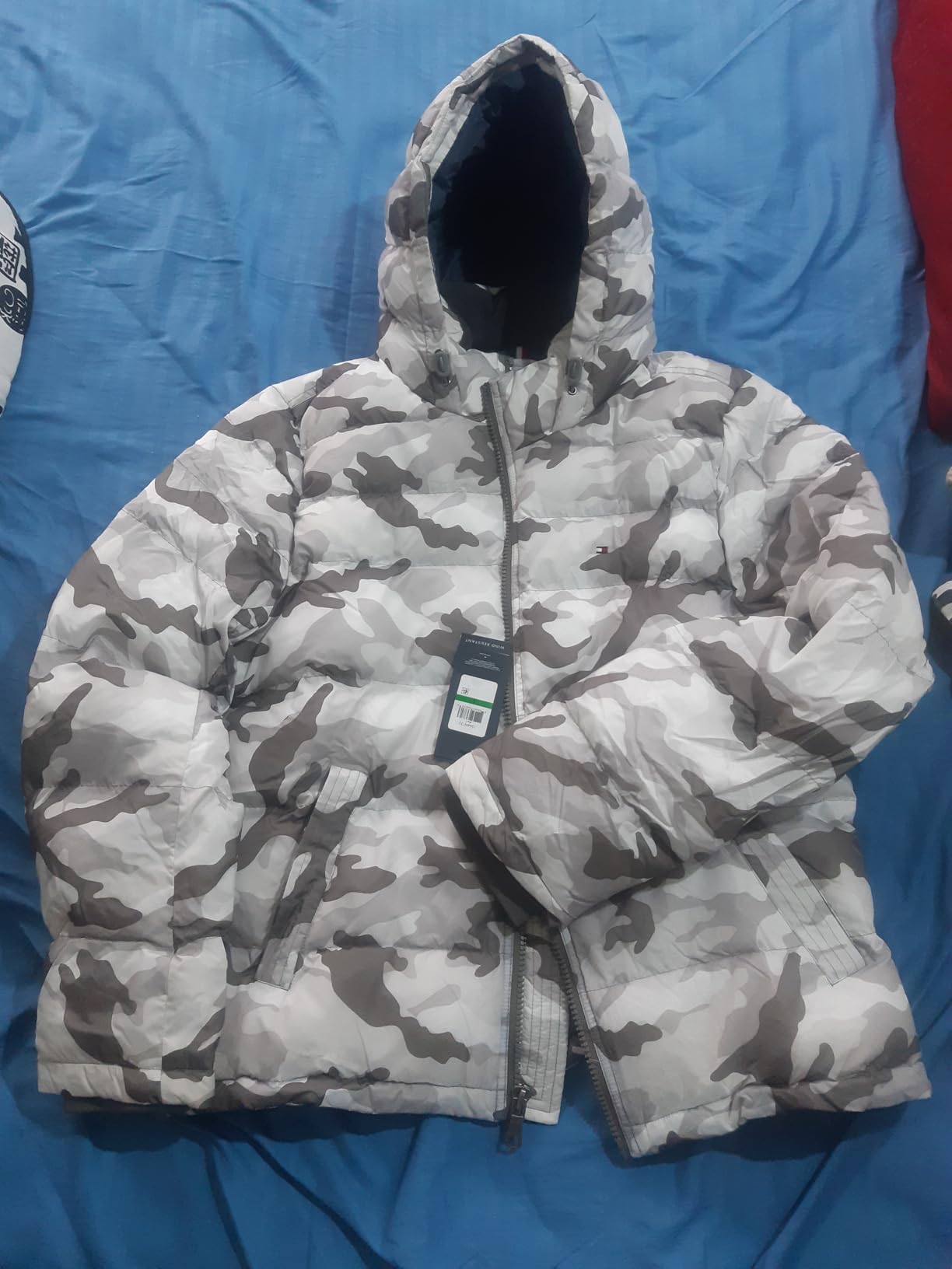 Tommy Hilfiger Men's Down Alternative Hooded Puffer Jacket (Standard and Big & Tall) customer photo 1