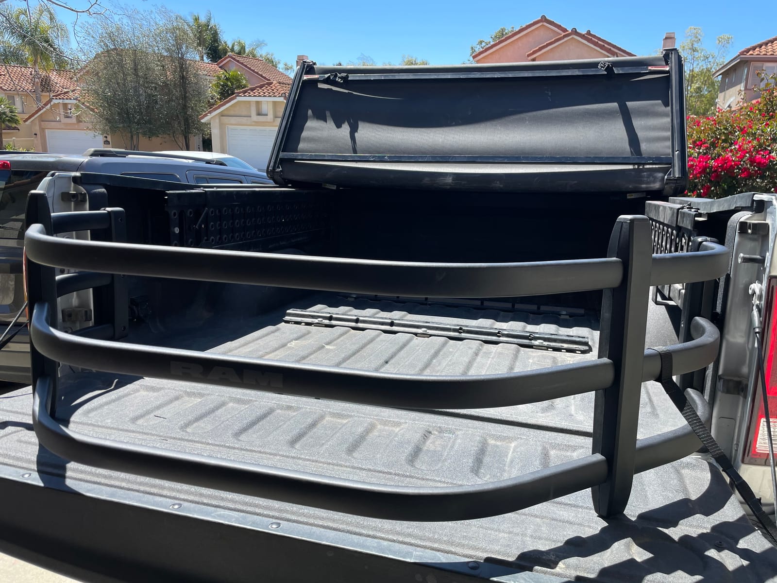 Mopar Tailgate Bed Extender (82214148) customer photo 1
