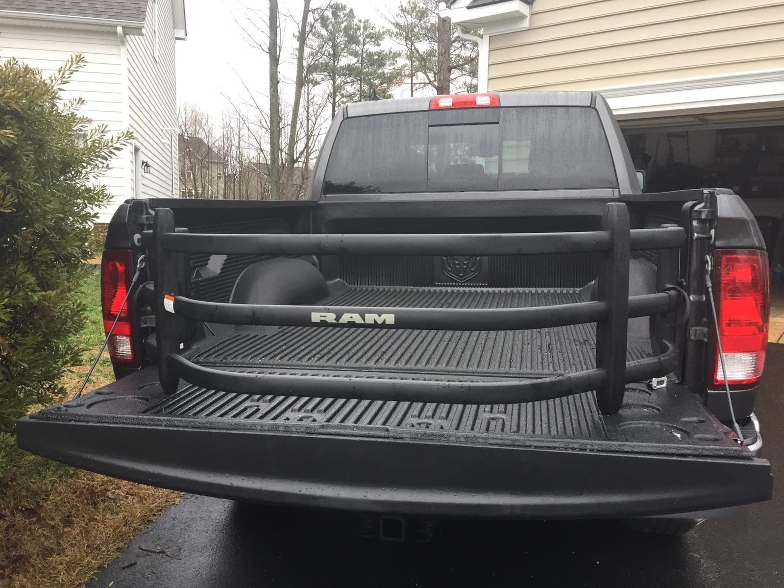 Mopar Tailgate Bed Extender (82214148) customer photo 2