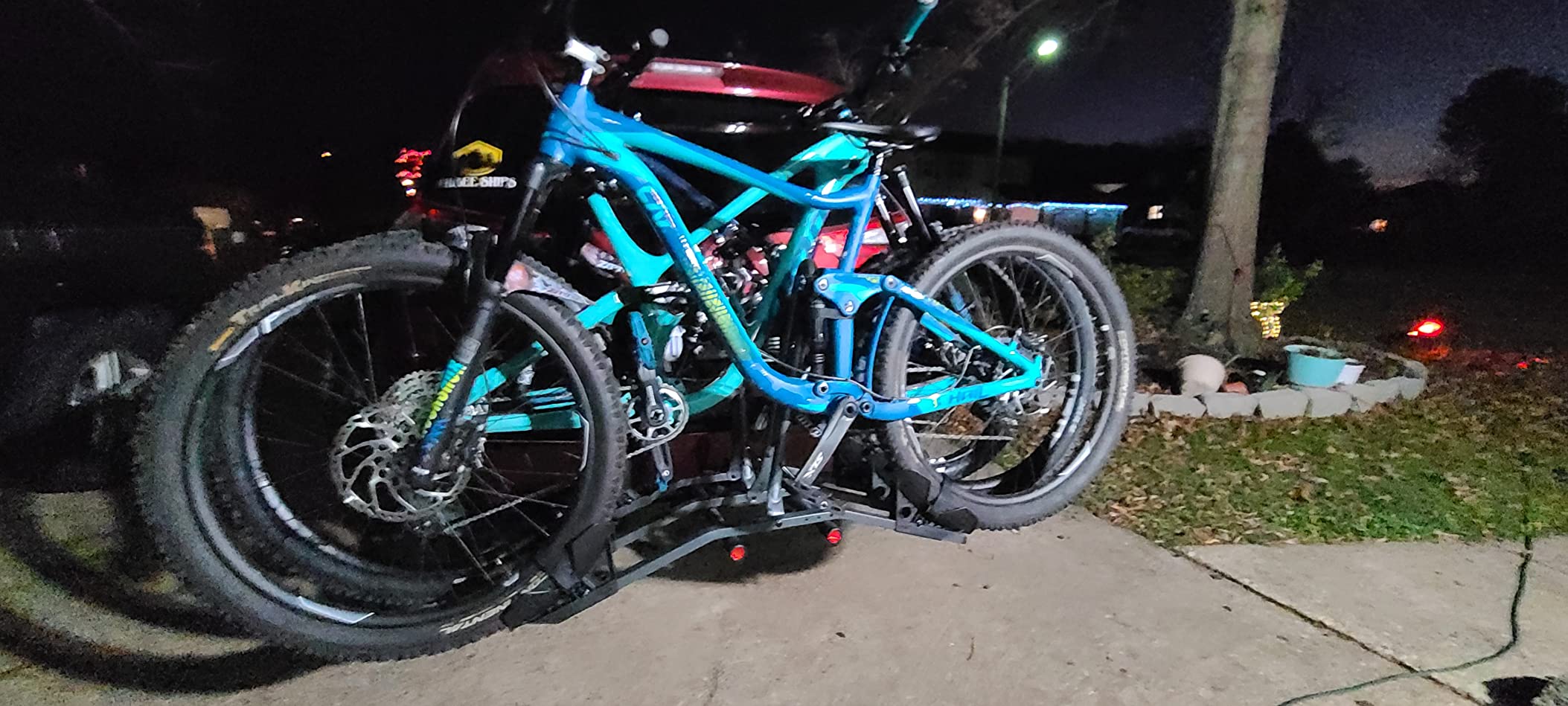 Bell Right Up 350 3-Bicycle Platform Hitch Rack customer photo 2
