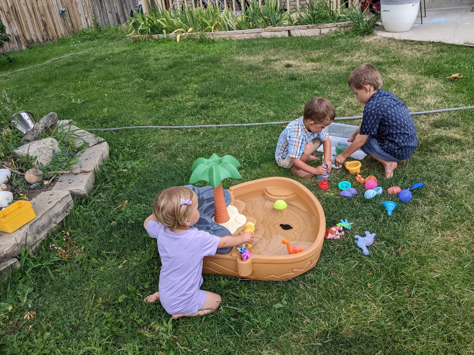Step2 Dino Dig Sand and WaterTable, Kids Activity Sensory Playset, Summer Outdoor Toys, 7 Piece Water Toy Accessories, For Toddlers 2-5 Years Old customer photo 2