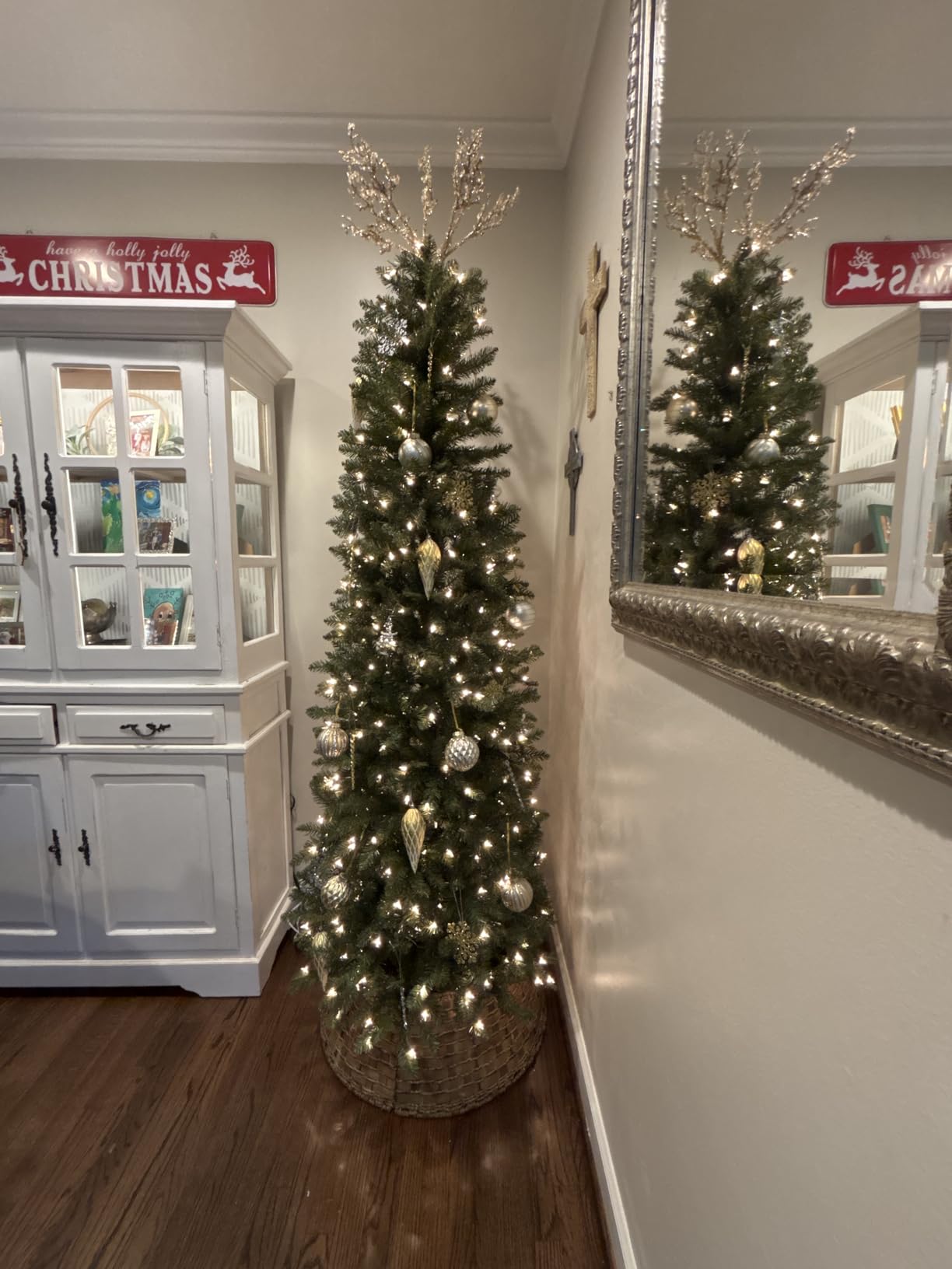 Puleo International 7.5ft Pre-Lit Fraser Fir Pencil Christmas Tree customer photo 1