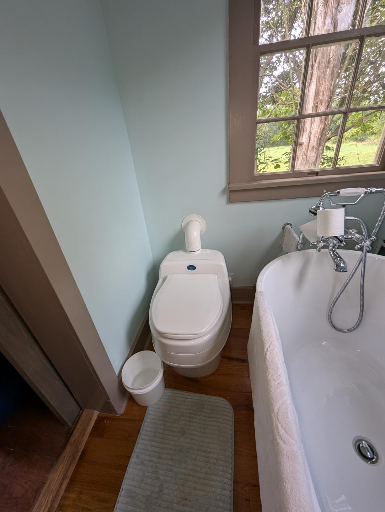Separett Villa Urine-Separating Compost Toilet customer photo 2