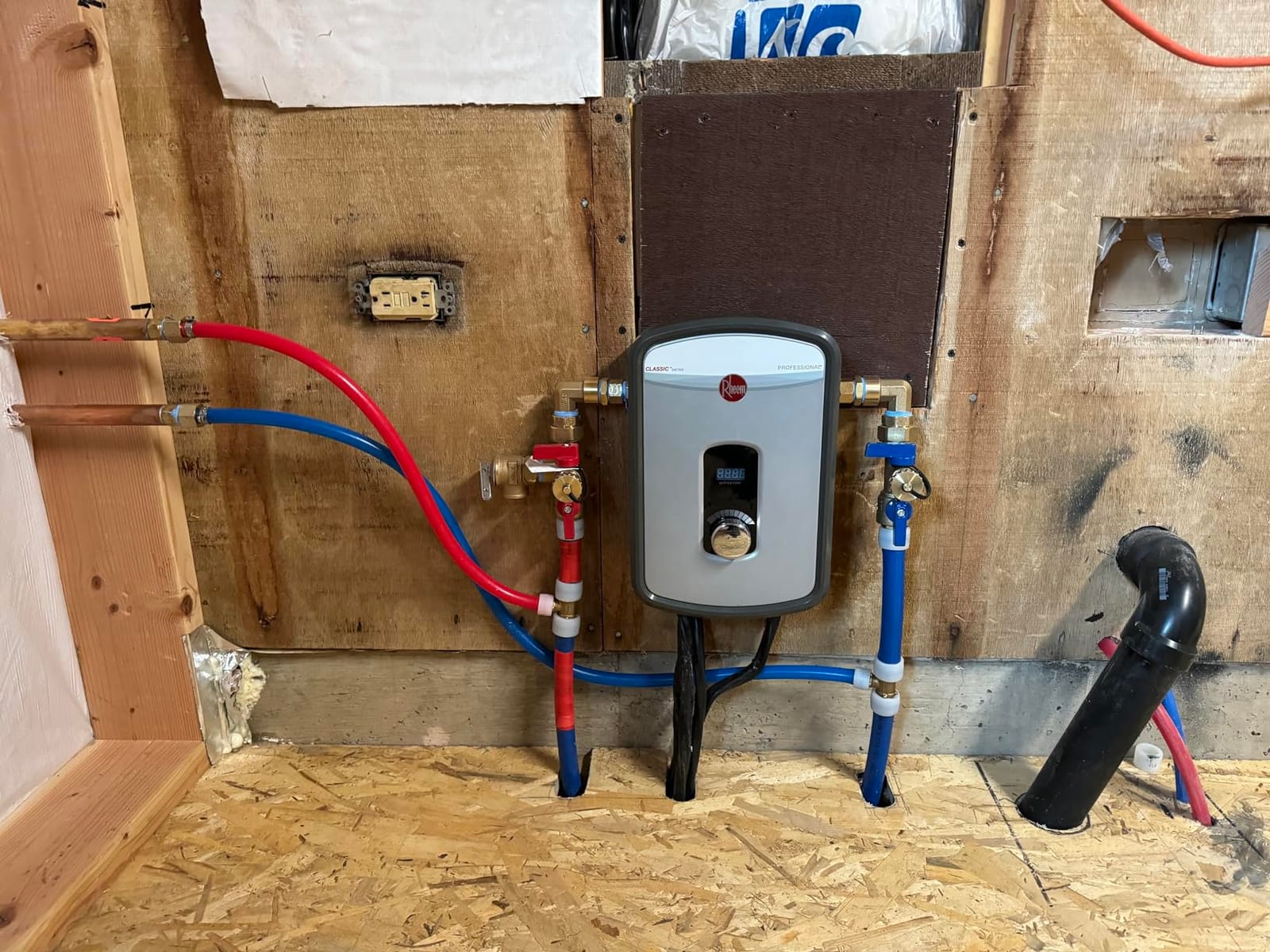 Rheem 240V Heating Chamber RTEX-13 Residential Tankless Water Heater, GRAY customer photo 1