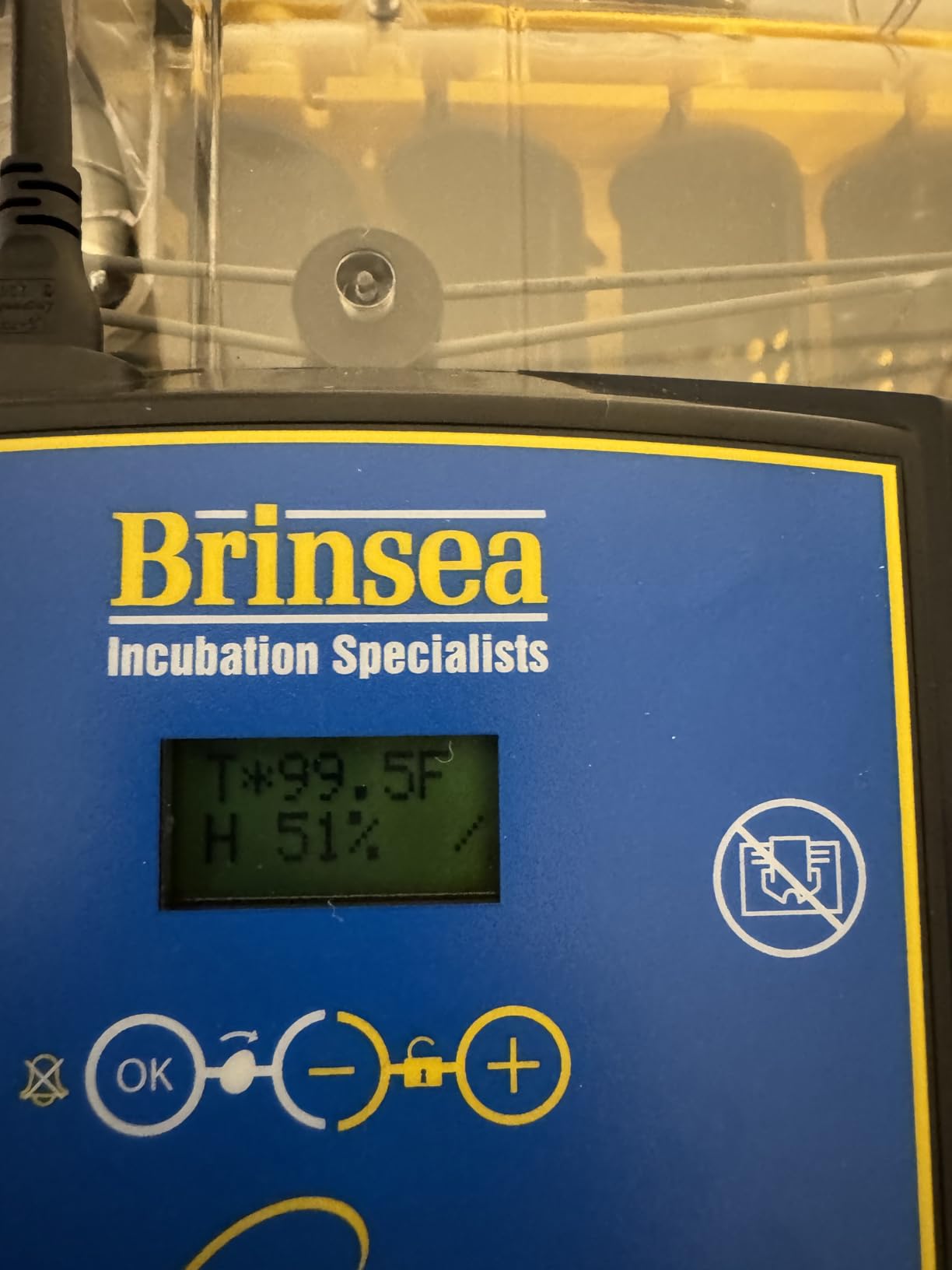 Brinsea Ovation 56 EX Egg Incubator, Automatic Turning & Humidity Control customer photo 2