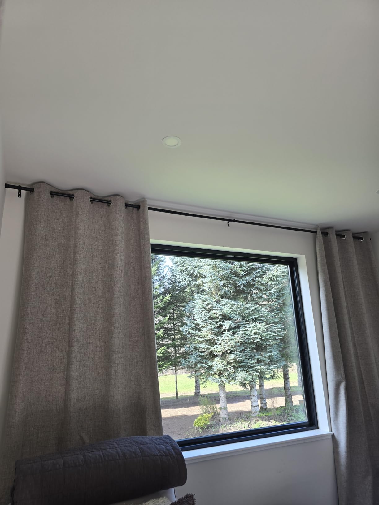 Ivilon Curtain Rod for Windows 72 to 144 Inch – 1 Inch Telescoping Drapery Rod, 3 Long Sections, End Cap Finials, Black customer photo 1