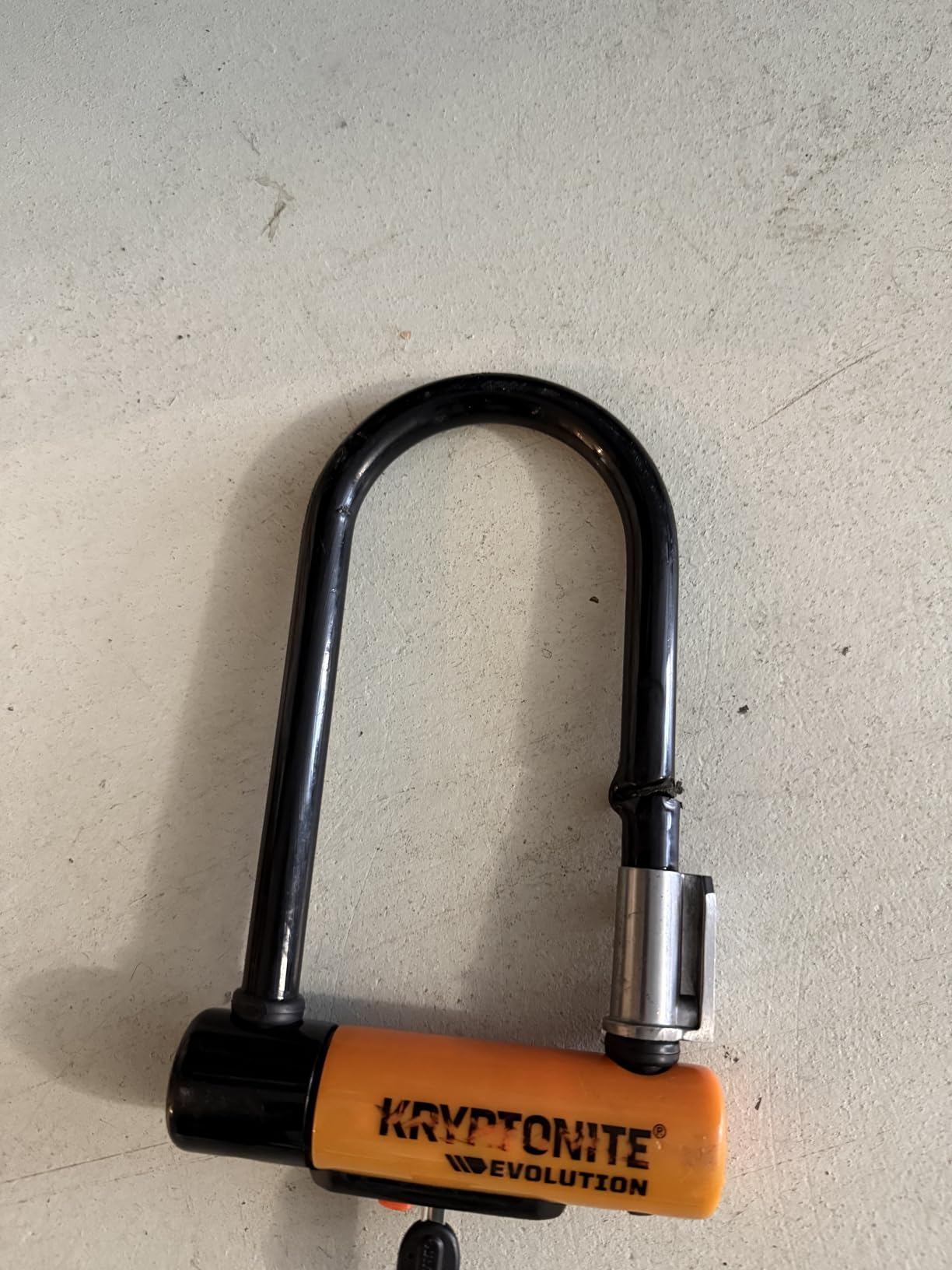 Kryptonite Evolution Mini-7 Bike U-Lock, 13mm Steel Shackle, 4 ft Cable customer photo 2