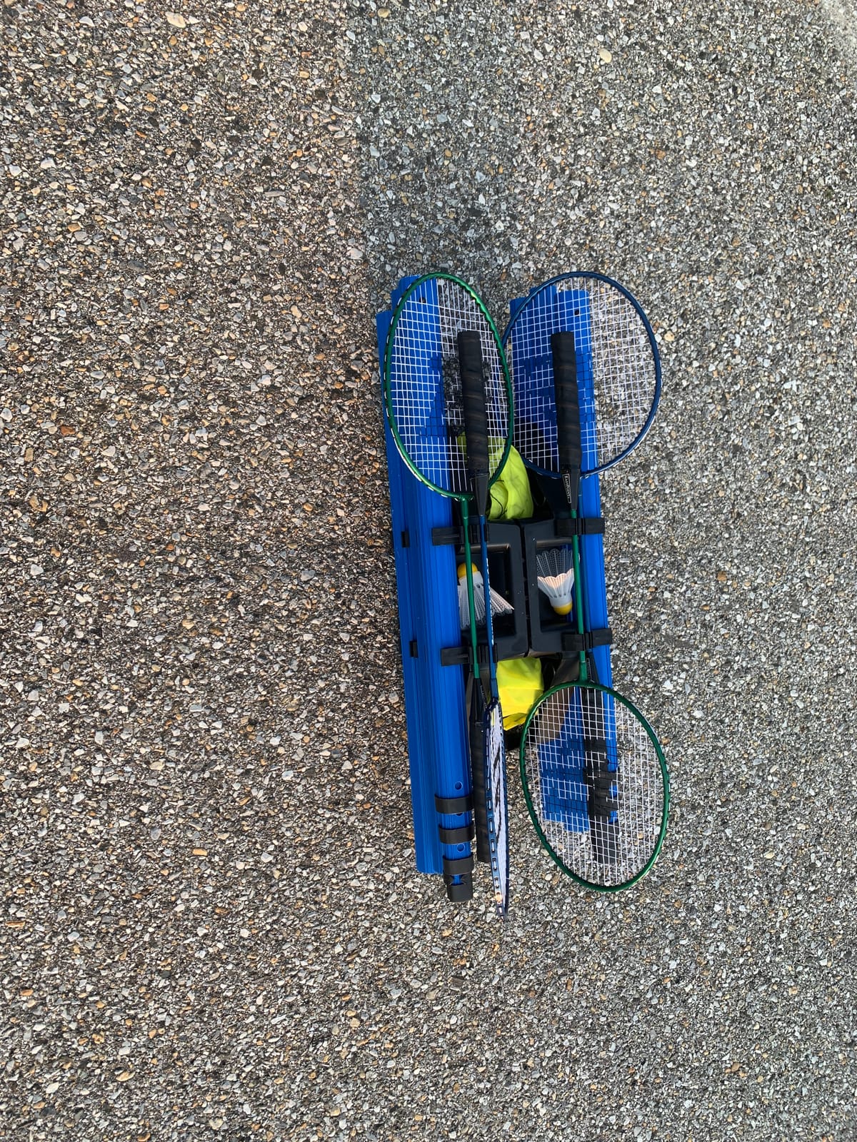 EastPoint Badminton Set, 4 Rackets, 2 Shuttlecocks, 15' Net, Outdoor Games customer photo 1