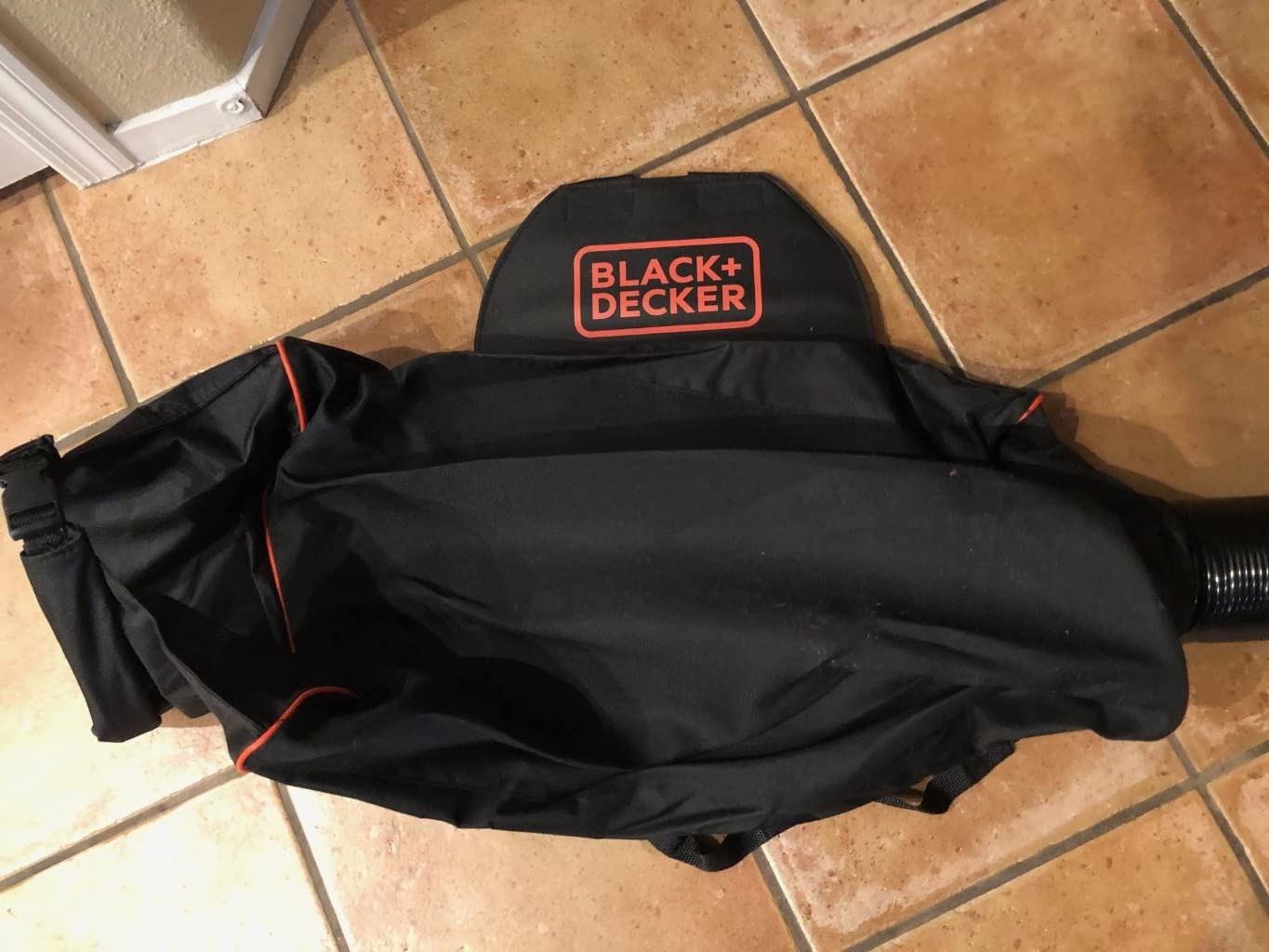 BLACK+DECKER Leaf Blower, Leaf Vacuum and Mulcher 3 in 1, Backpack Blowers for Lawn Care,250 mph Airflow, 400 cfm Delivery Power, Reusable Bag Included, Corded (BEBL7000) customer photo 1
