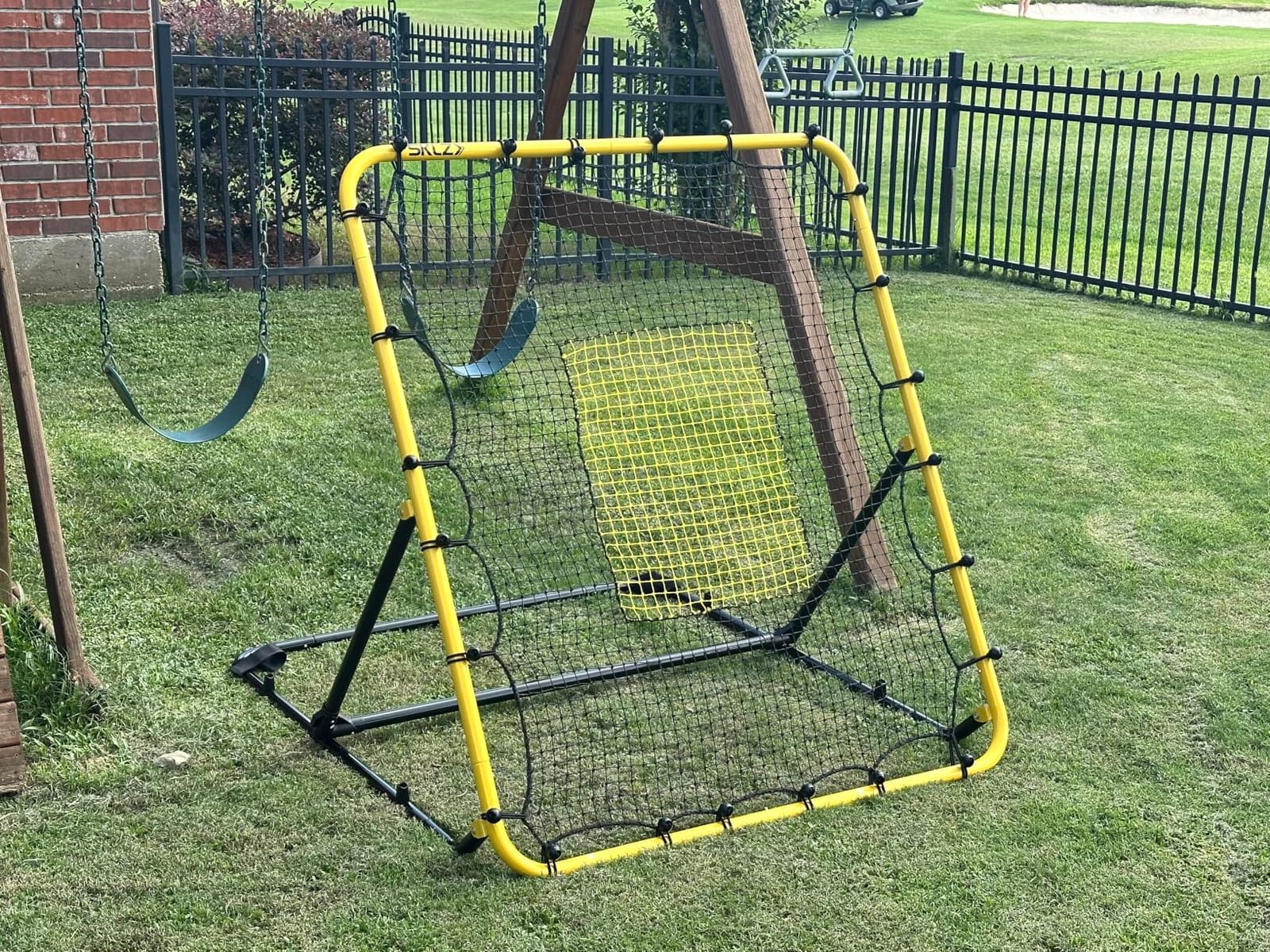 SKLZ Fielding Trainer - Baseball, Softball & Volleyball Rebounder Net. Enhanced Solo Fielding Practice for Skill Development. High-Performance Multi-Sport, Portable, 3 Ball Return Angles, 4x4.5 Feet customer photo 1