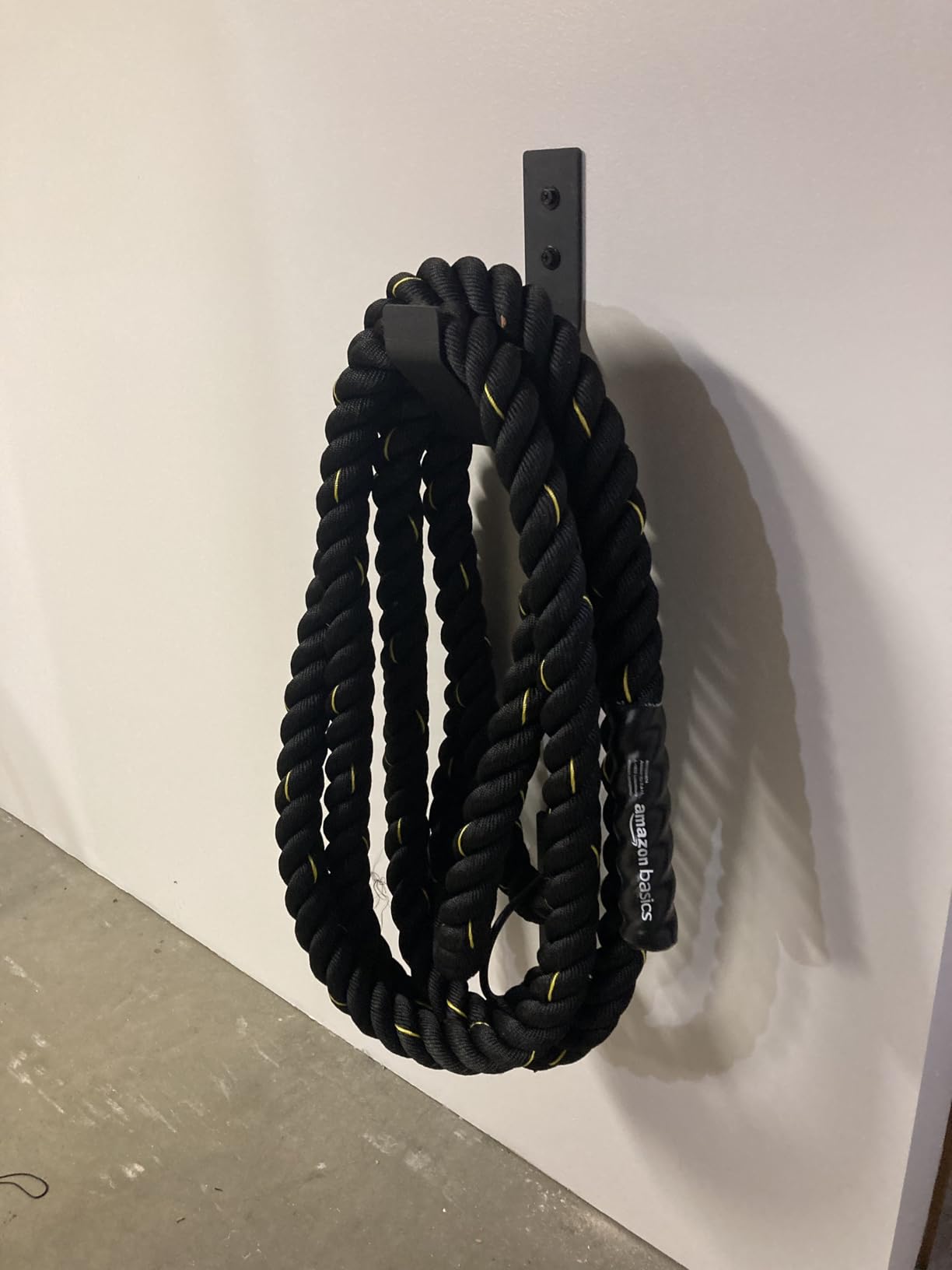 Amazon Basics Battle Rope for Home Gym Workout, Exercise Training Equipment customer photo 2