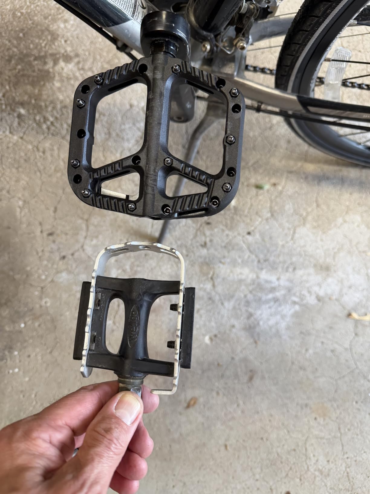 OneUp Components Composite Pedals – Lightweight, Durable Flat Bike Pedals for Mountain Bikes (MTB) customer photo 2