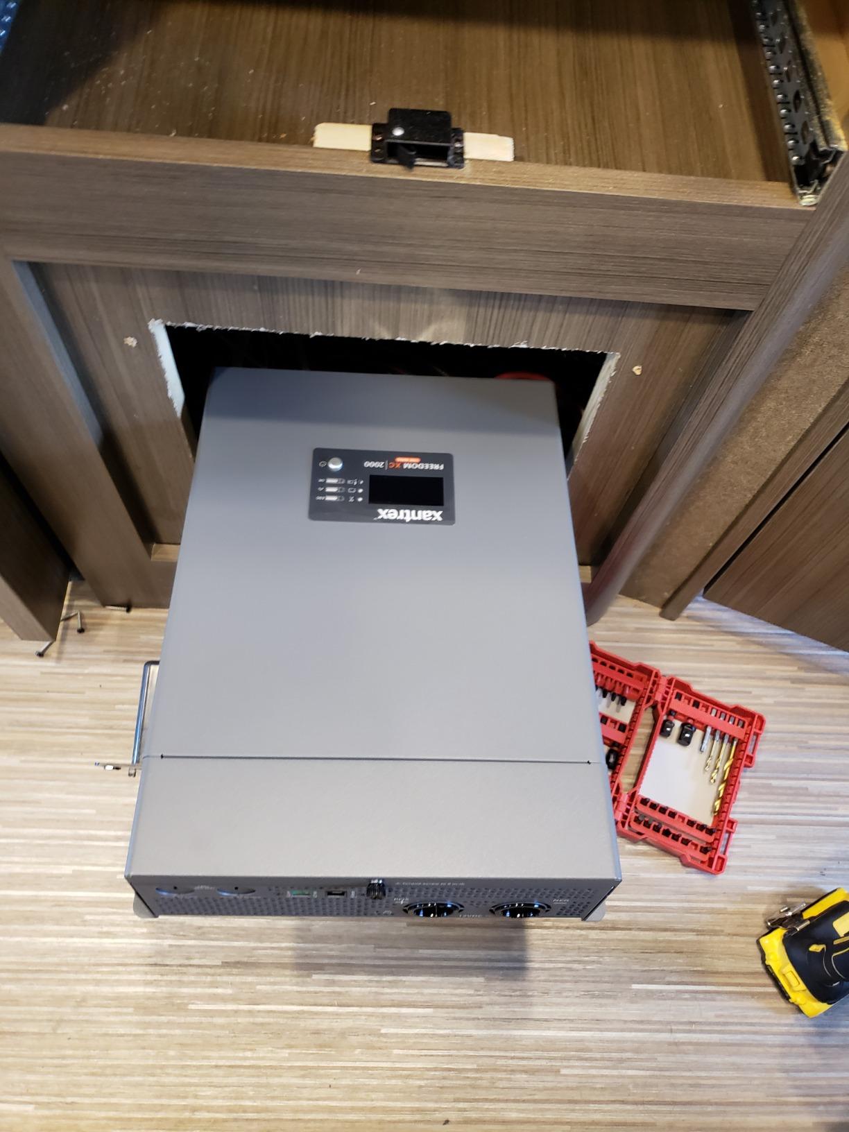 Xantrex Freedom XC 2000 817-2080 Power Inverter customer photo 1