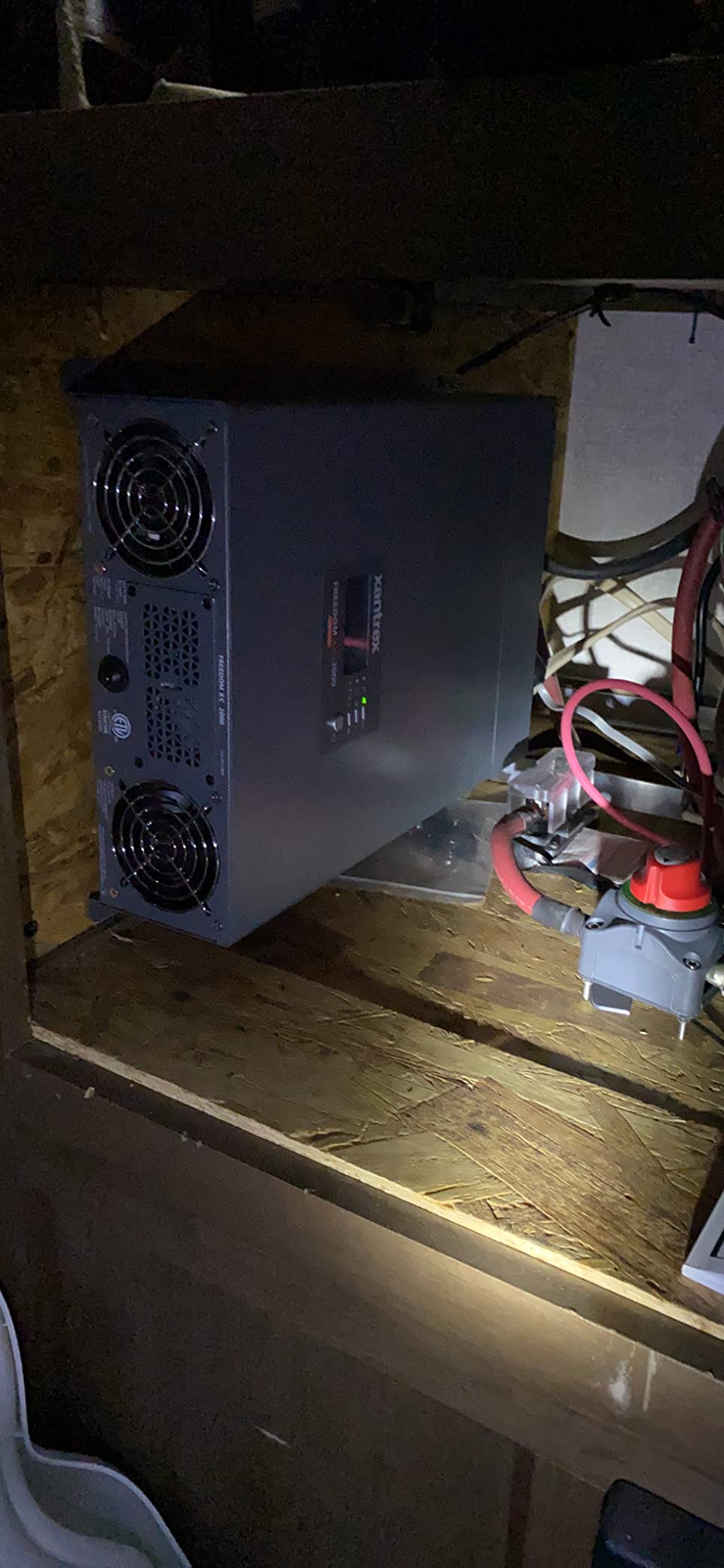 Xantrex Freedom XC 2000 817-2080 Power Inverter customer photo 2