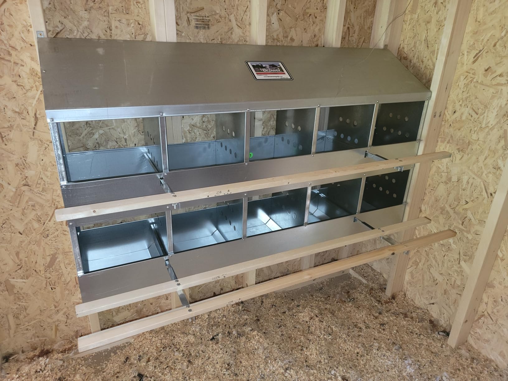 Brower 2-Tier 6-Hole Galvanized Steel Chicken Nesting Box, 30 to 40 Hen Capacity – Outdoor Poultry Laying Station with Hinged Folding Perches, Ventilated Design & Slanted Roof – Made in the USA customer photo 2