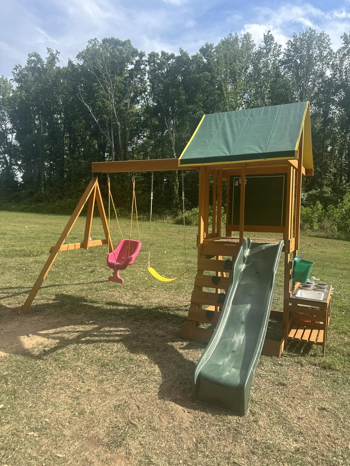 KidKraft Appleton Wooden Swing Set, (Amazon Exclusive) customer photo 1