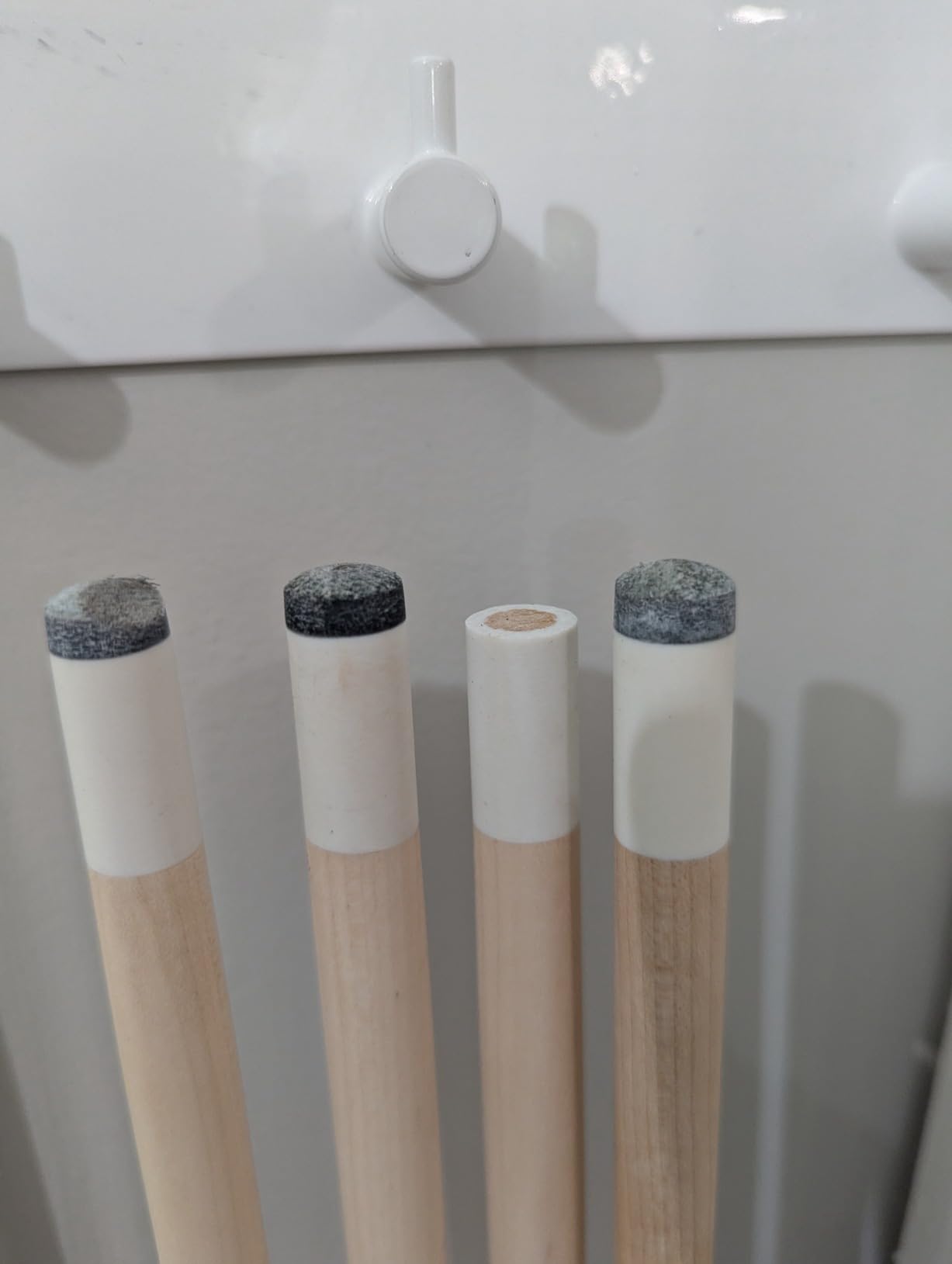 Players Set of One Piece House Pool Cue Sticks - Professional Quality for Commercial Or Residential Use (4 Cues) customer photo 1