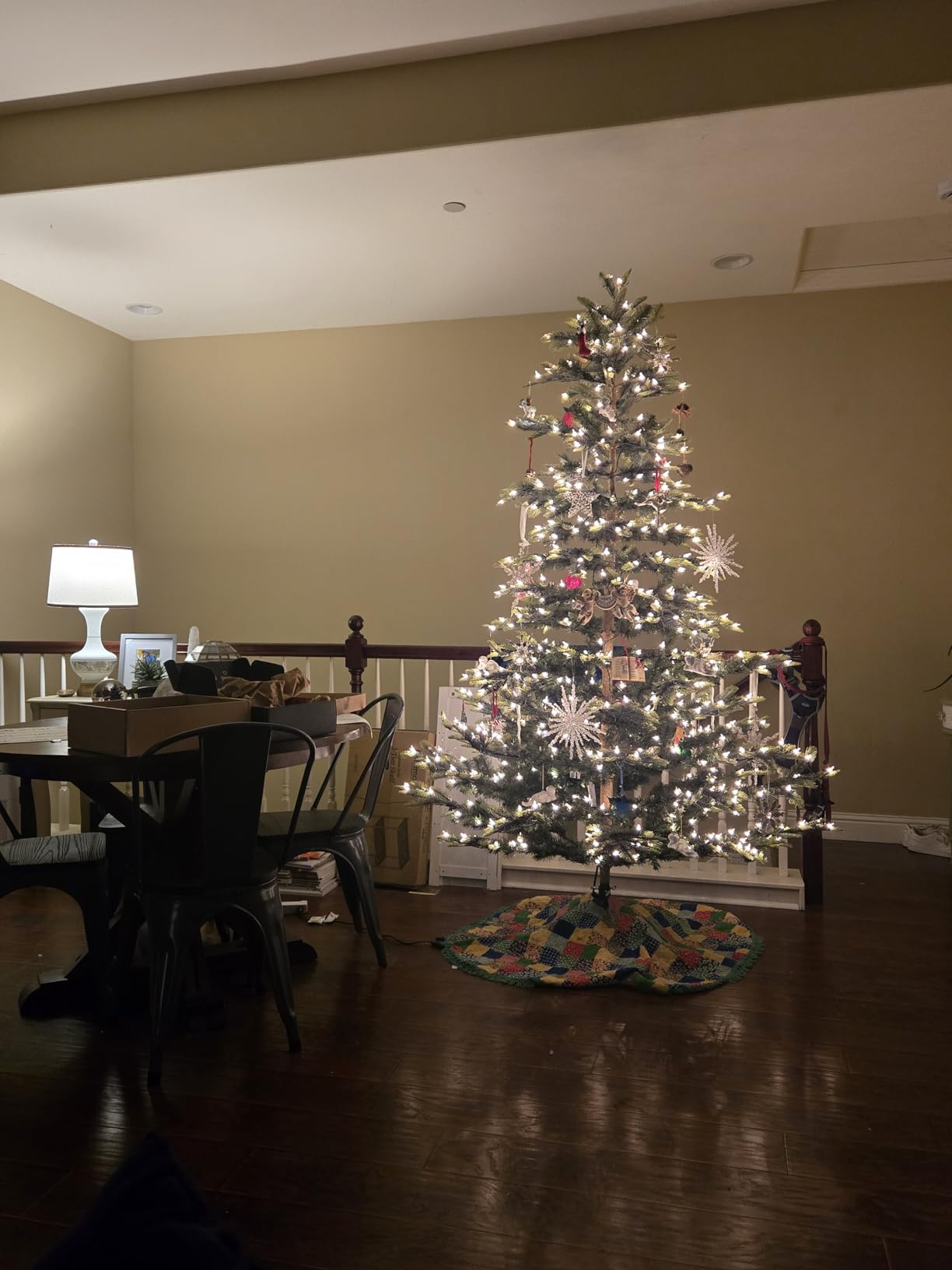 Puleo International 6.5ft Pre-Lit Aspen Fir Artificial Christmas Tree customer photo 1