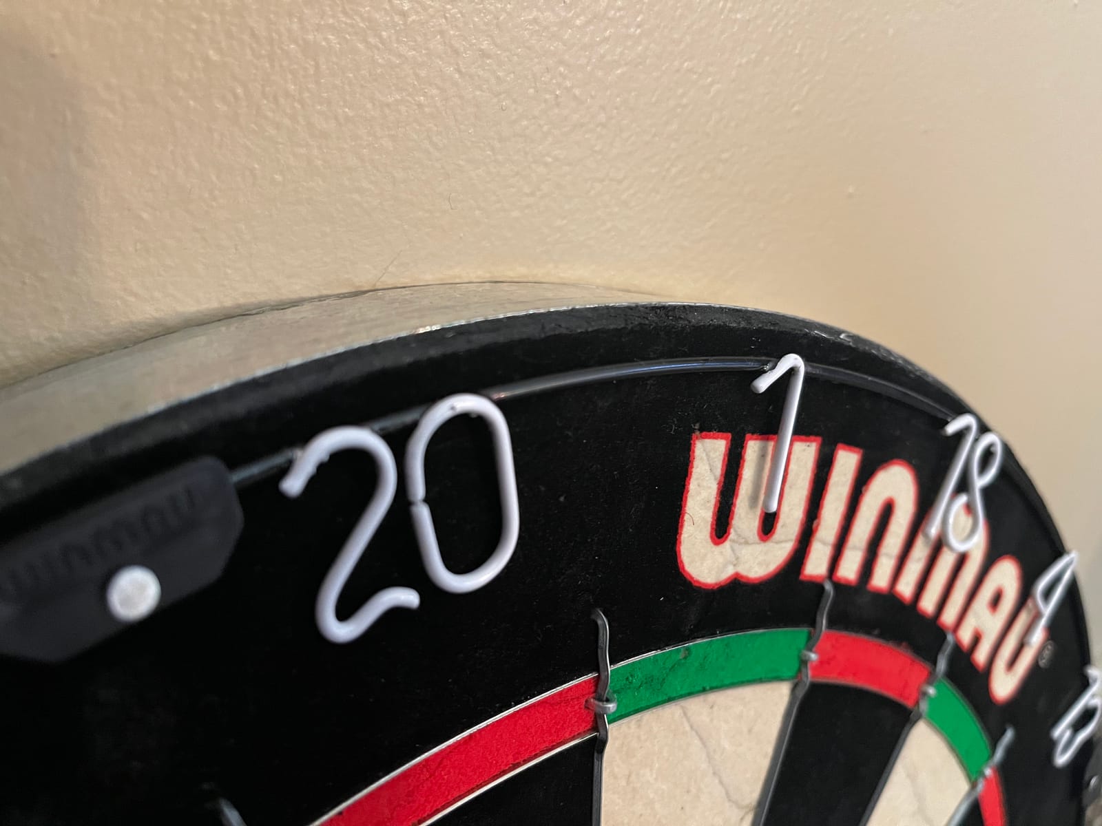 WINMAU Diamond Plus Dartboard customer photo 1