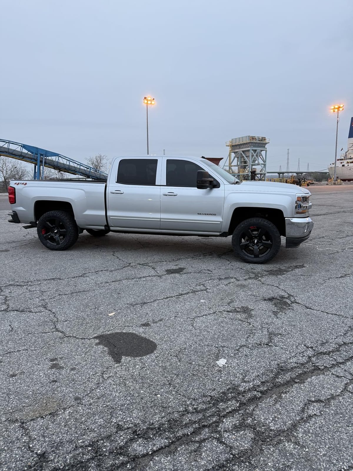 Dynofit 3 Inch Leveling Lift Kit, Front Strut Spacers for Silverado 1500 Sierra 1500,Compatible with 2007-2026 GMC Sierra & Chevy Silverado 1500 2WD/4WD, Heavy Duty Forged Aluminum Suspension Kit customer photo 1
