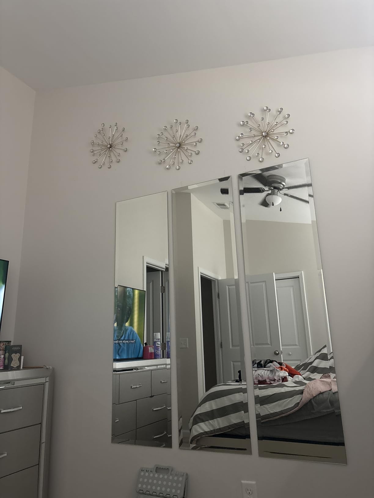 Better Bevel Frameless Round Circle Mirror | 24