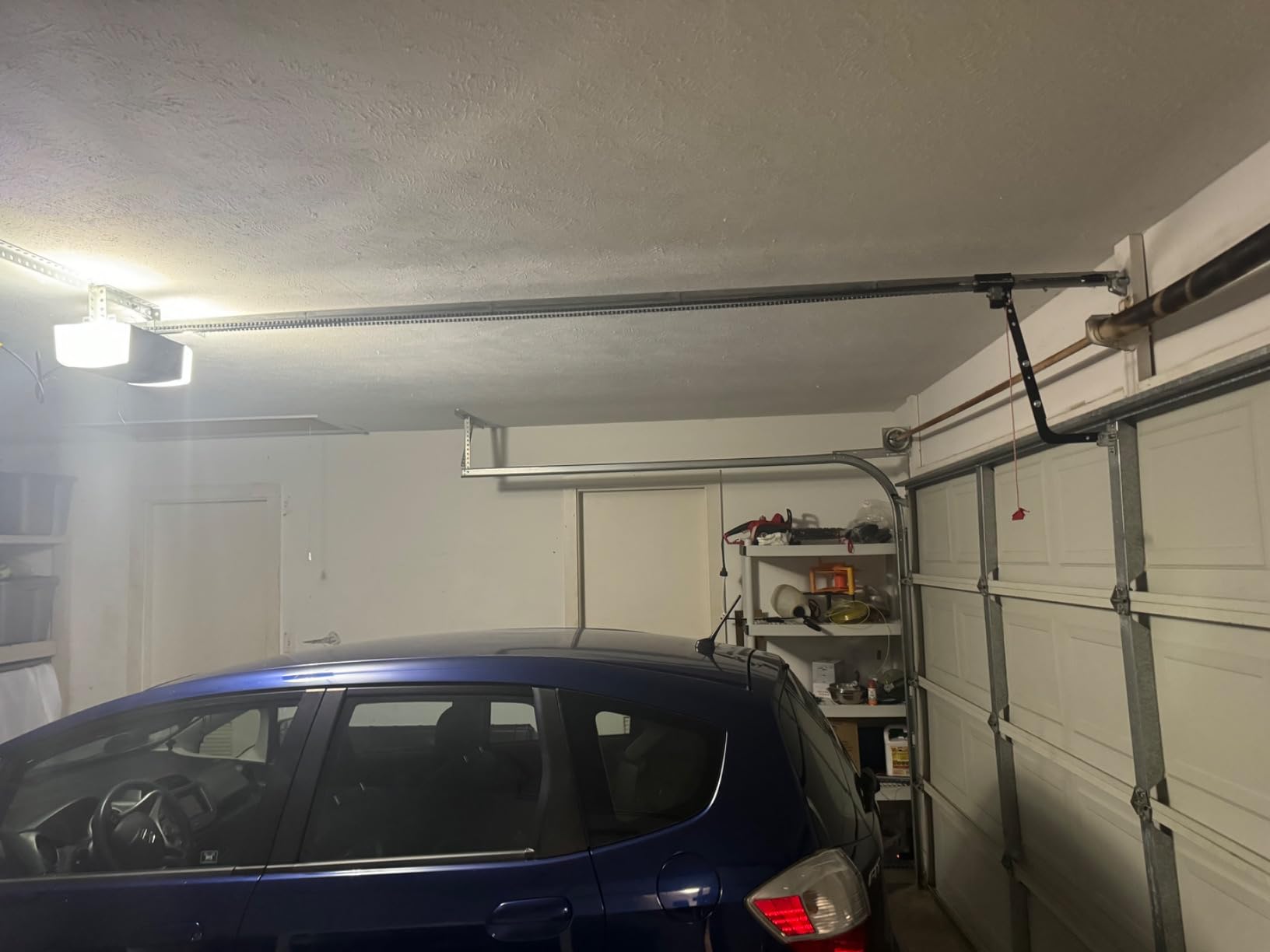 Genie Chain Drive 750 3/4 HPc Garage Door Opener w/Battery Backup - Heavy Duty - Operate your garage door when the primary power is out - Wireless Keypad Included, Model 7035-TKV,BLACK customer photo 1