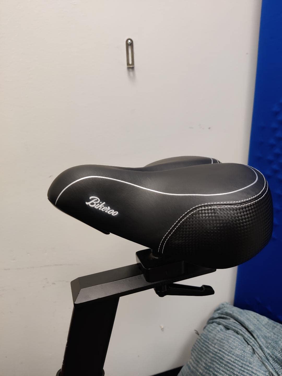 Bikeroo Wide Cruiser Saddle - Comfort Seat Fits Indoor & Outdoor Bicycles - Steel Spring & Elastomer Suspension - Memory Foam customer photo 1
