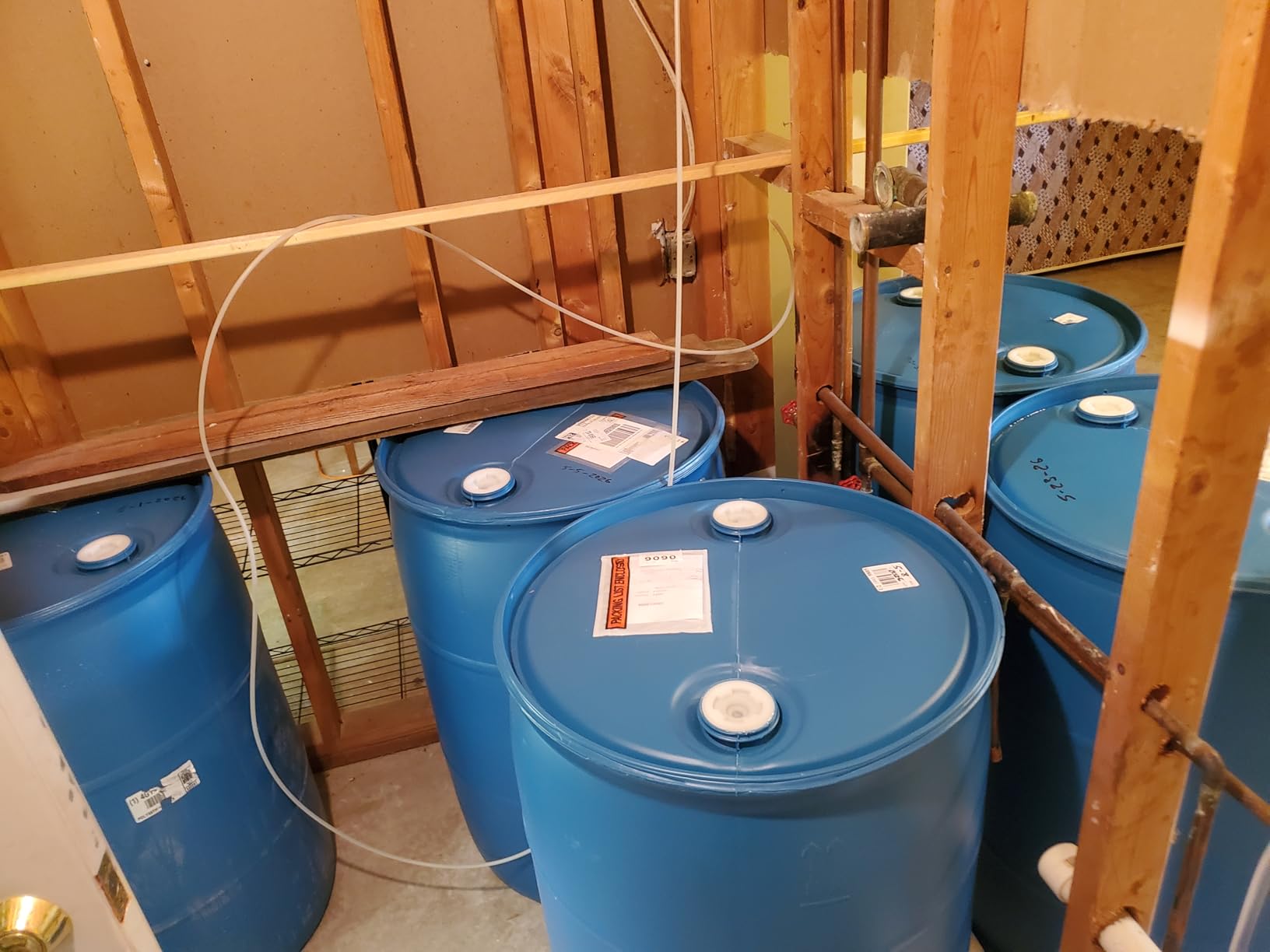 55 Gallon Blue Water Barrel | Solid Mold |2 Inch Bung Holes, Good for Long Term Drinking Water Use | BPA Free customer photo 2