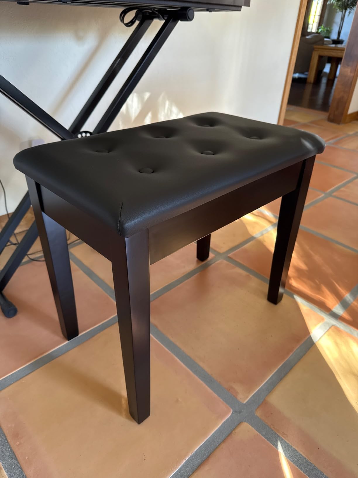 SONGMICS Wooden Piano Bench with Padded Cushion and Storage Compartment customer photo 2